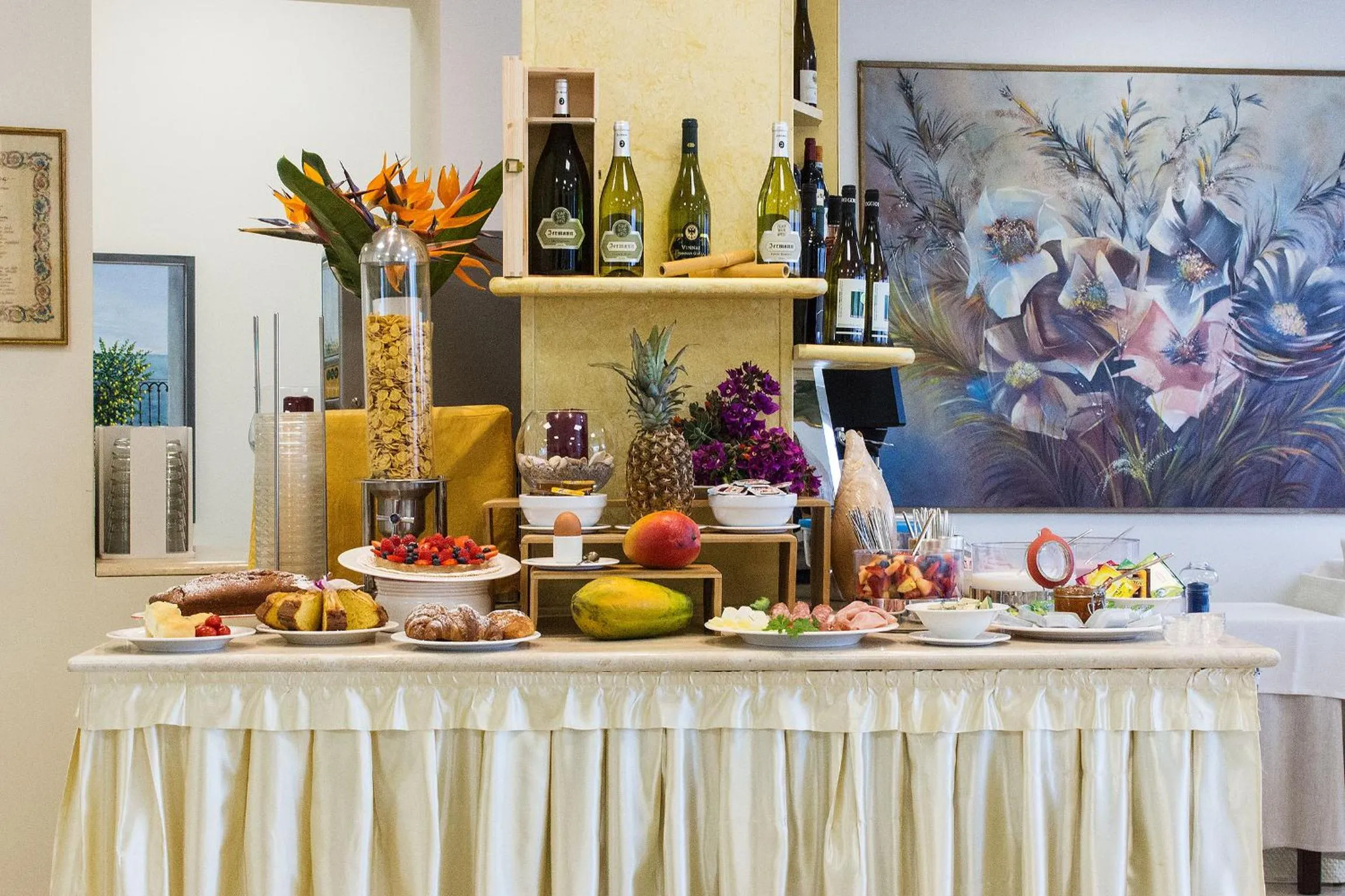 Buffet breakfast in Piccolo Hotel