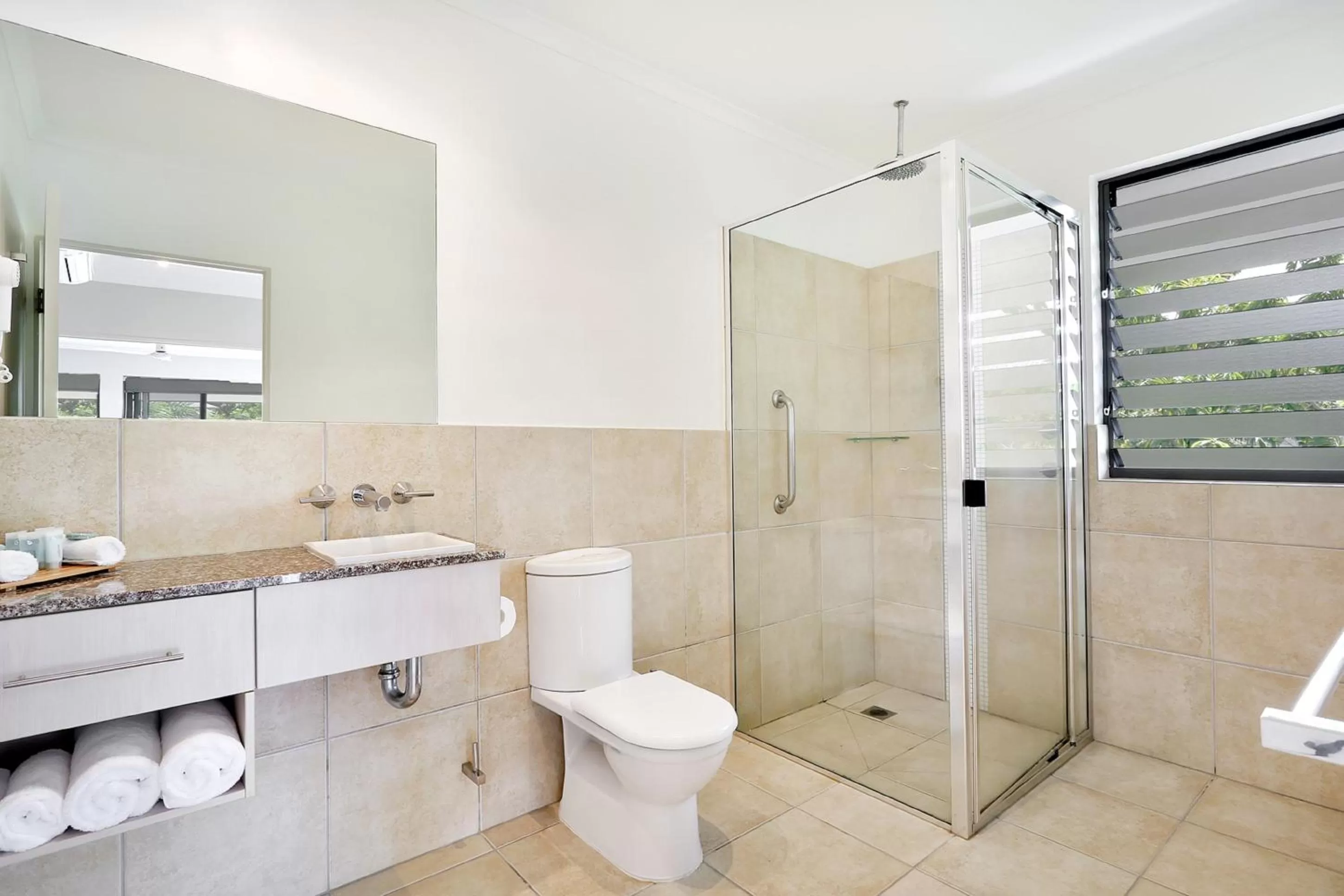 Bathroom in Sea Point on Trinity Beach