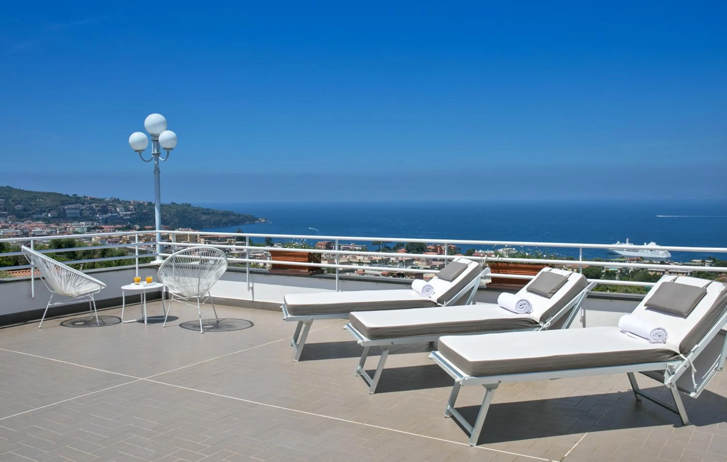 Area and facilities in Villa Oriana Relais