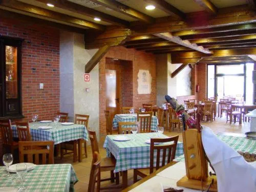 Restaurant/places to eat in Hotel Cristina