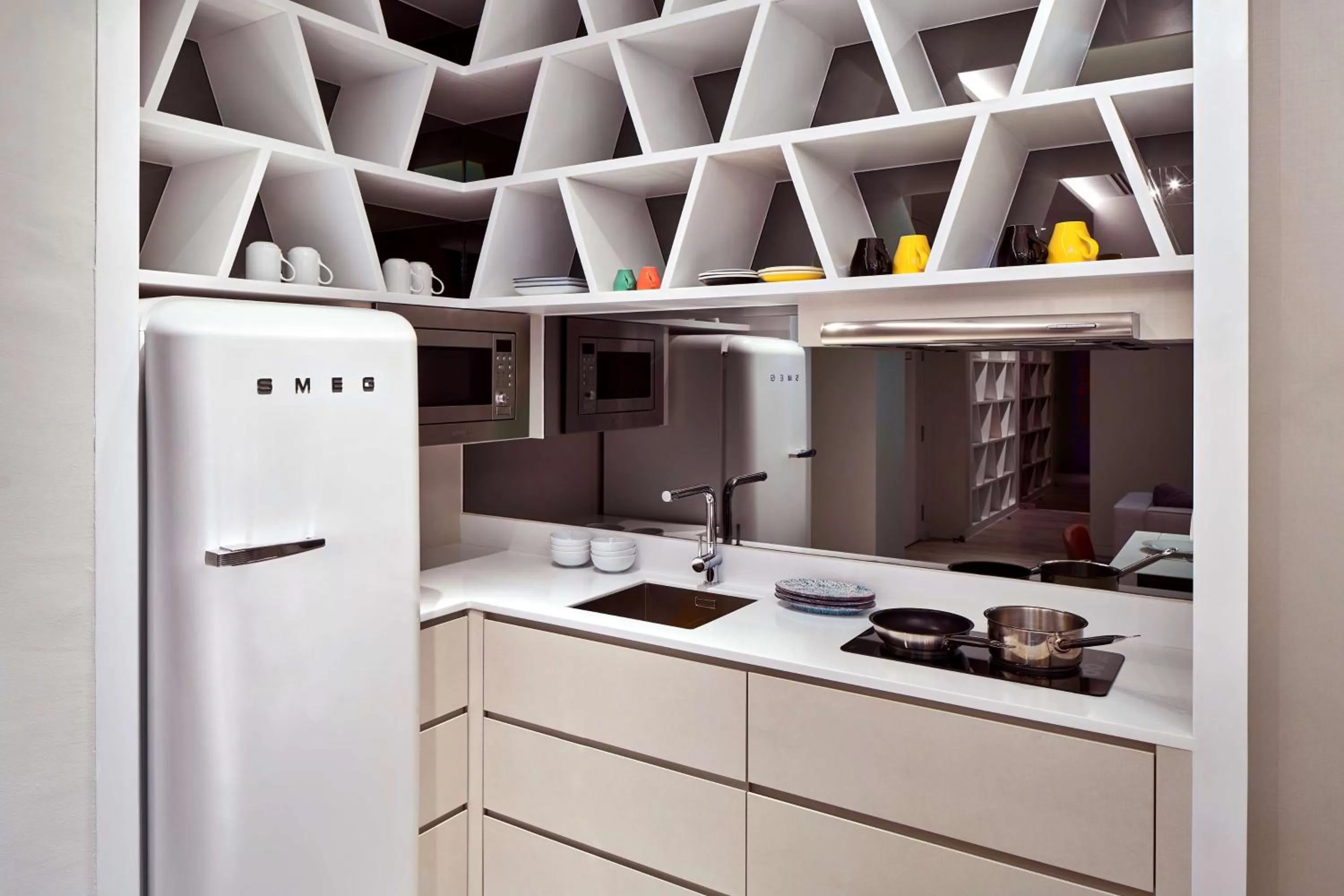 Kitchen or kitchenette in YOTEL Singapore Orchard Road