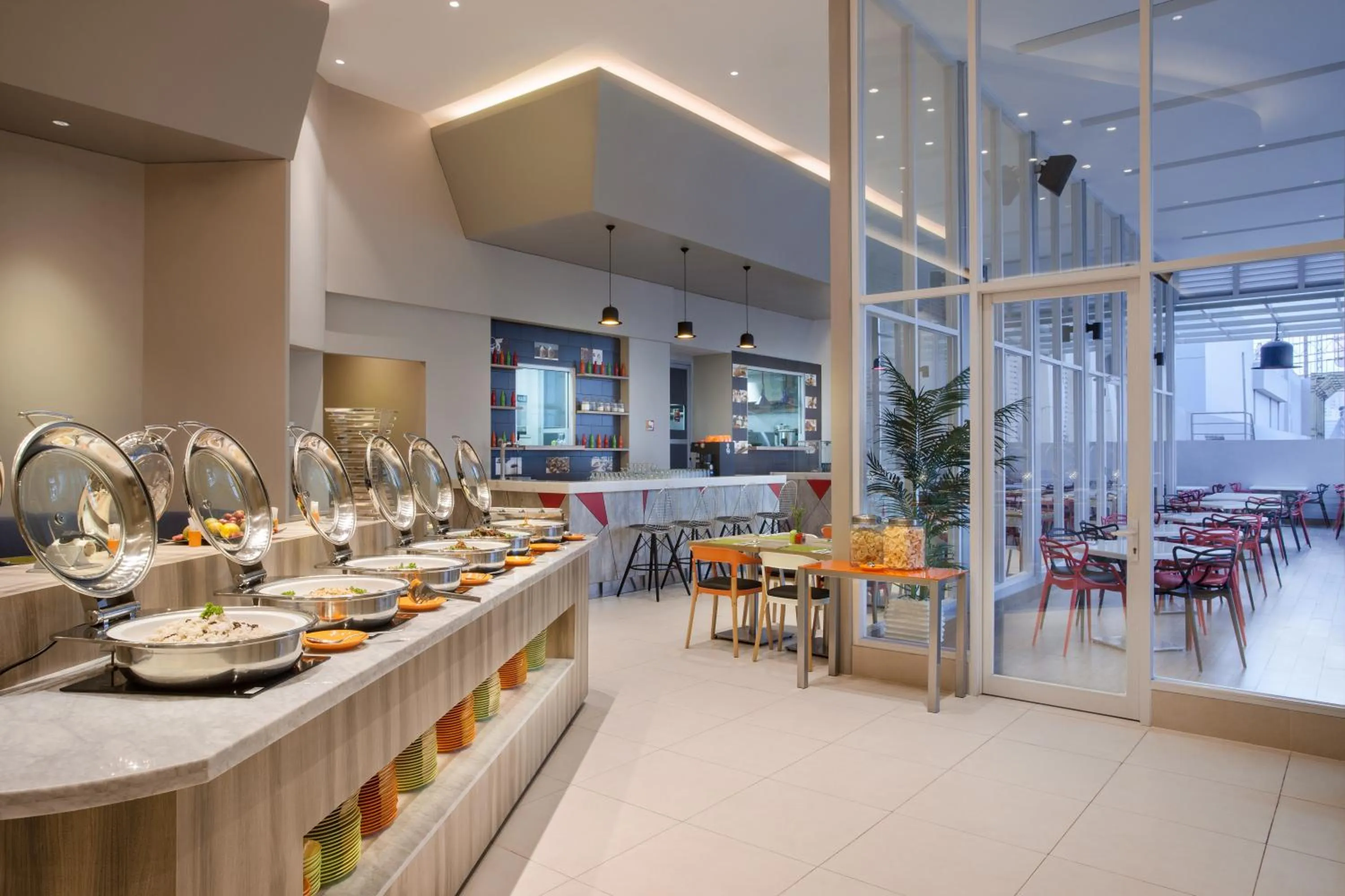 Restaurant/places to eat in Ibis Styles Jakarta Mangga Dua Square