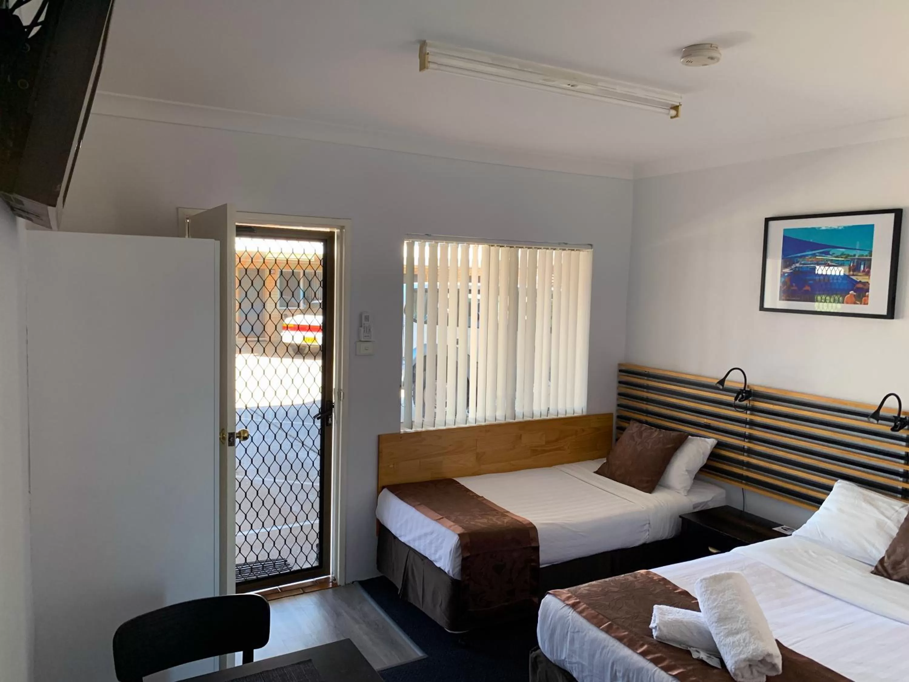 TV and multimedia, Bed in Baths Motel Moree