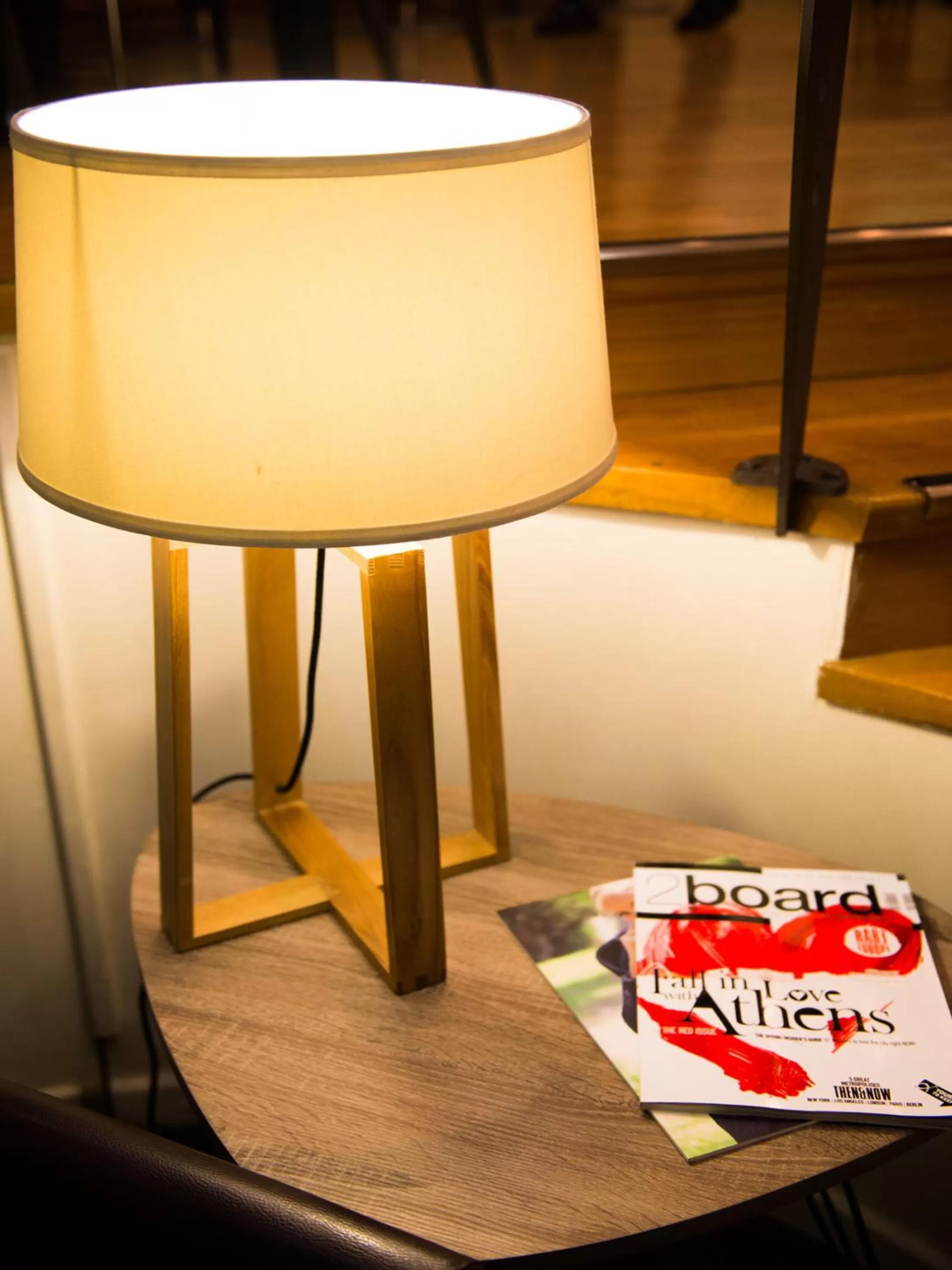 Text overlay in Acropolis Select