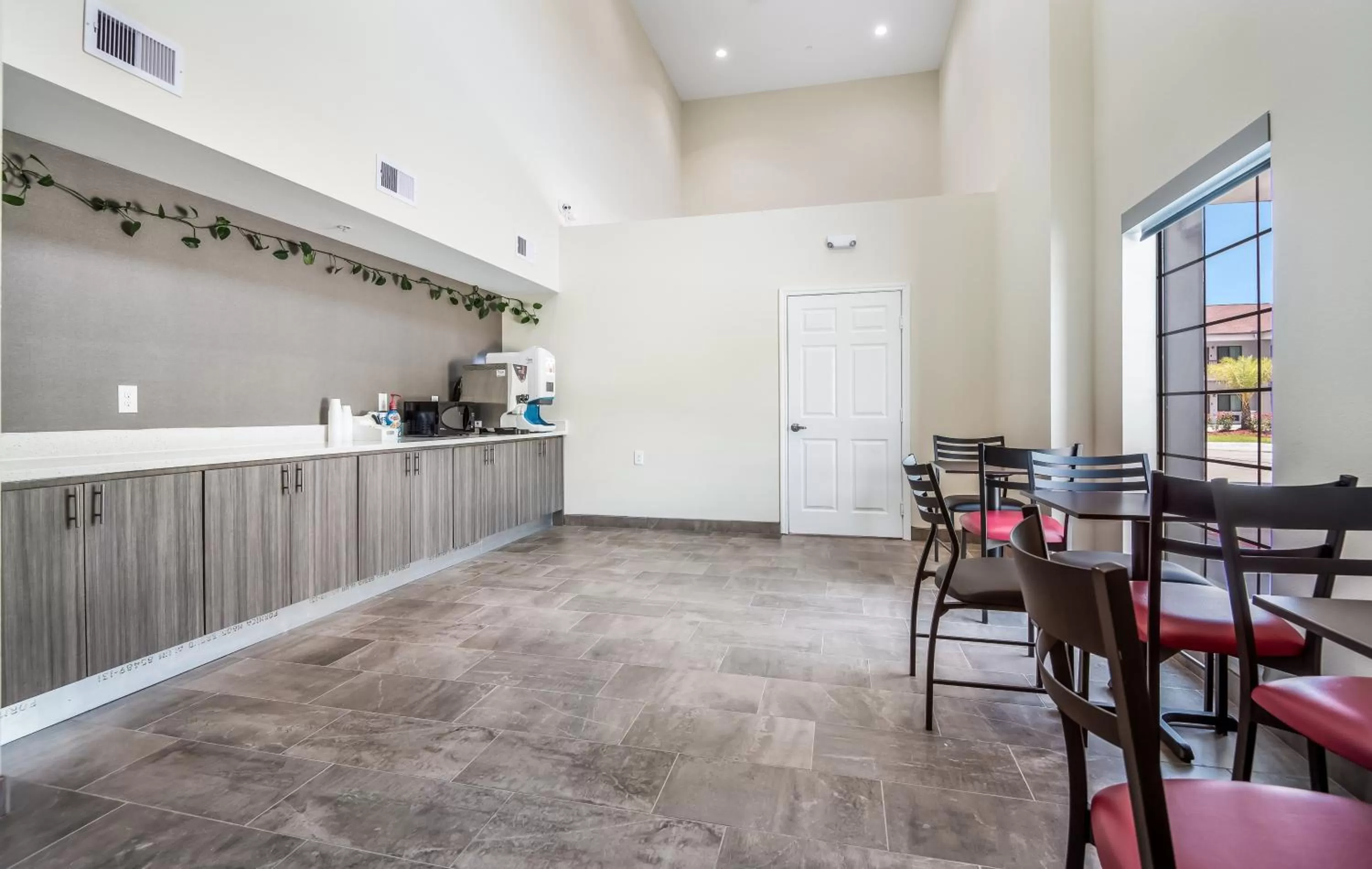 Breakfast in Red Roof Inn Baytown