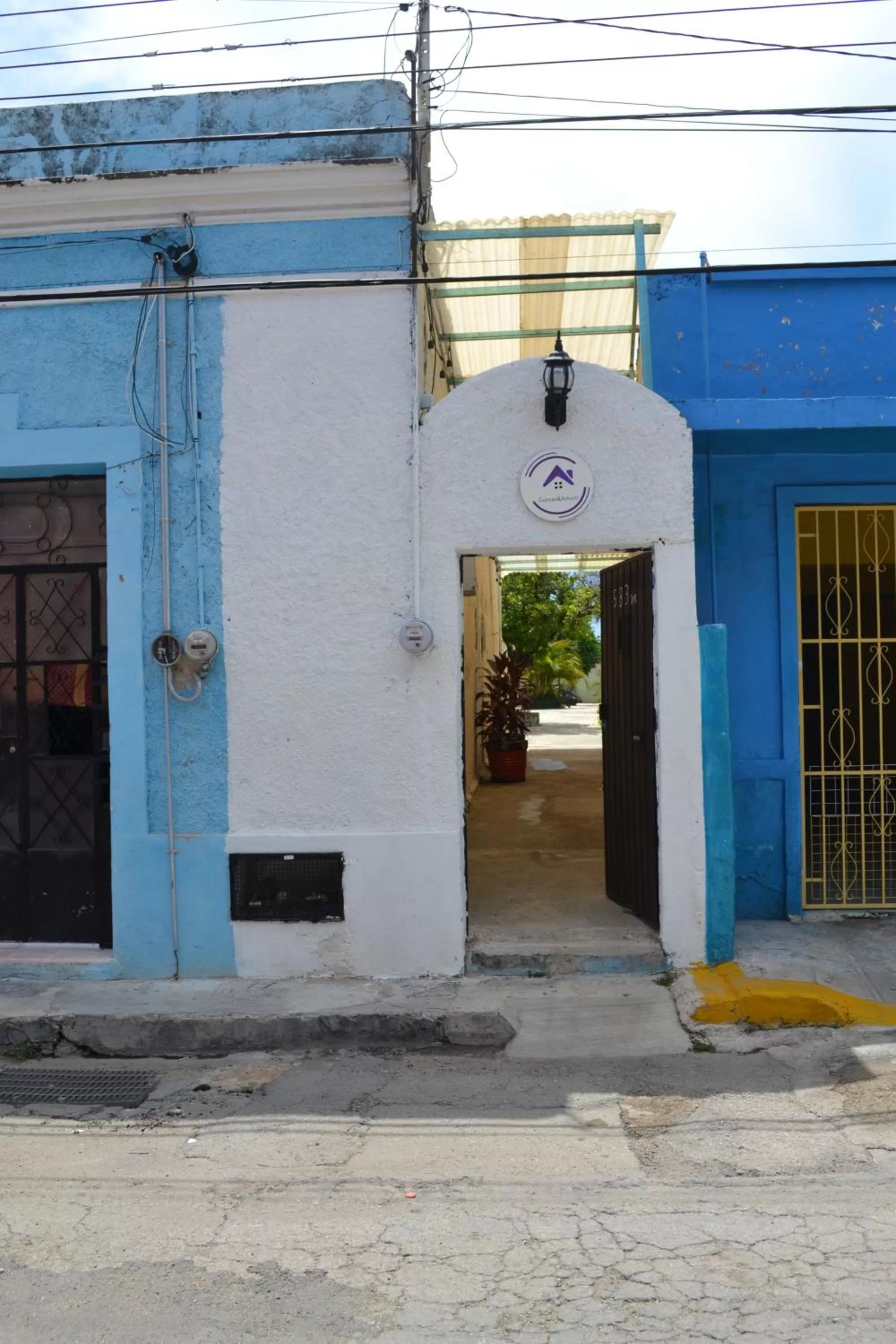 Facade/entrance in Casa Cuevas & Amaro