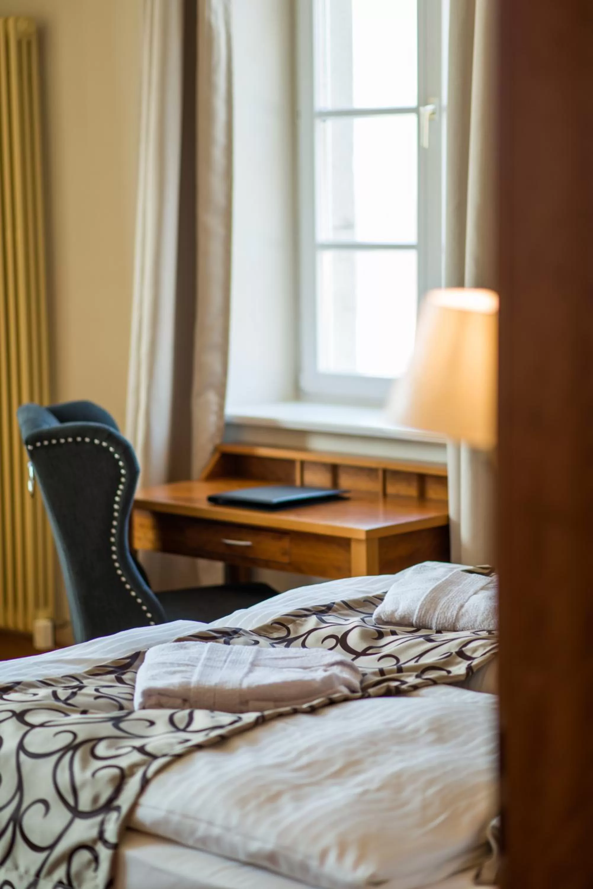 Photo of the whole room, Bed in Berghotel Eisenach