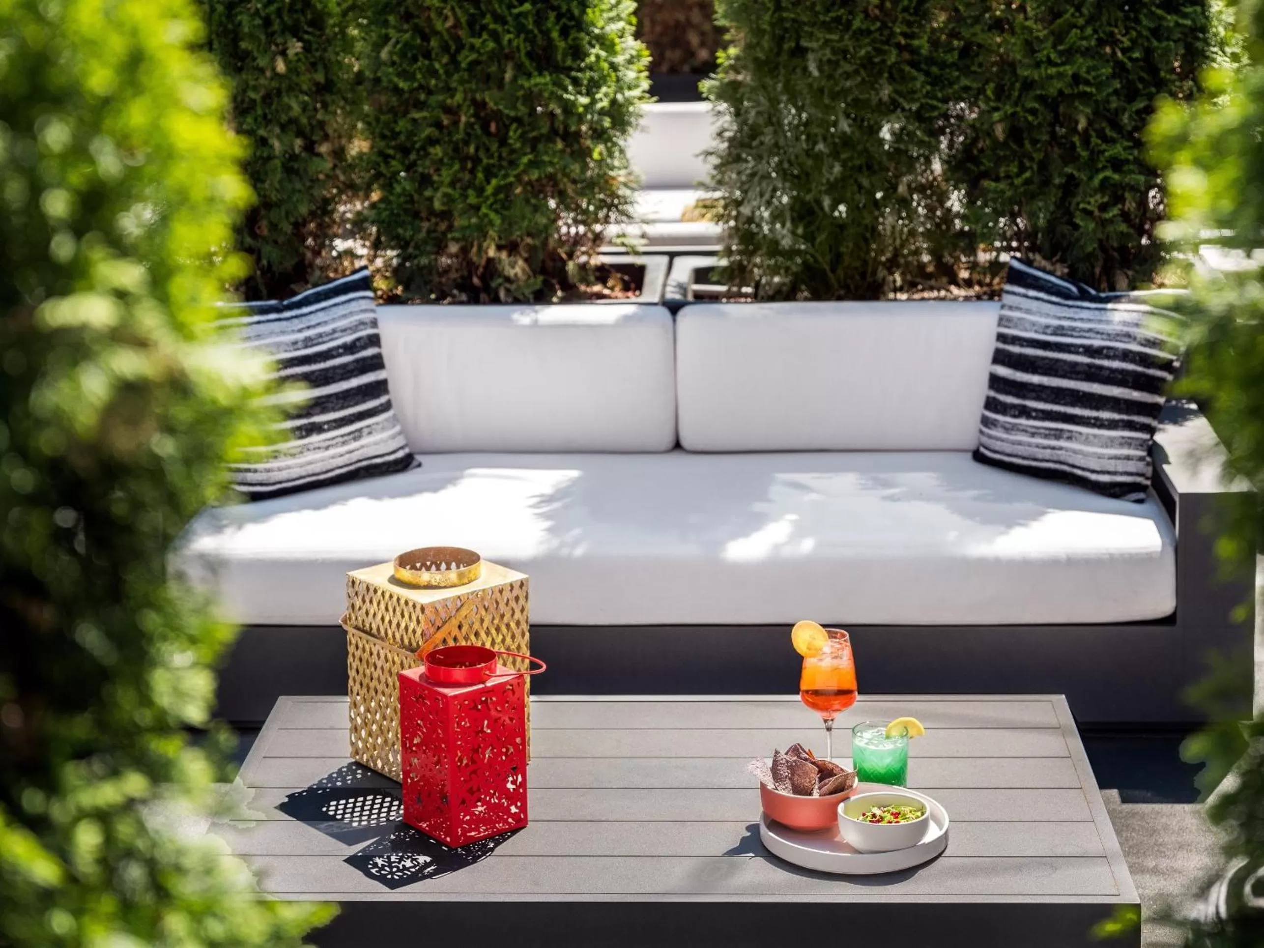 Garden in Cachet Boutique Hotel NYC