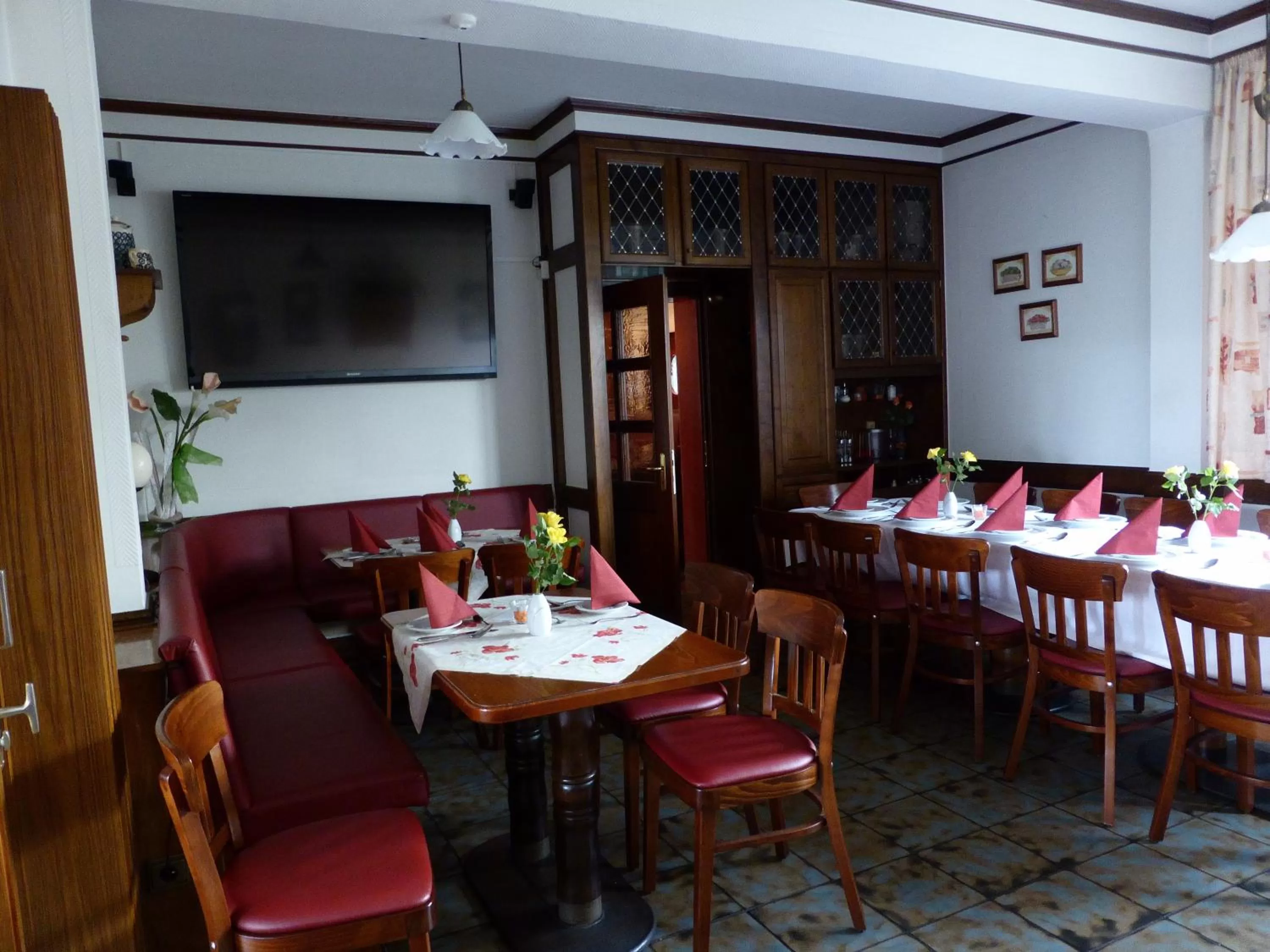 Restaurant/places to eat in Zwehrener Hof