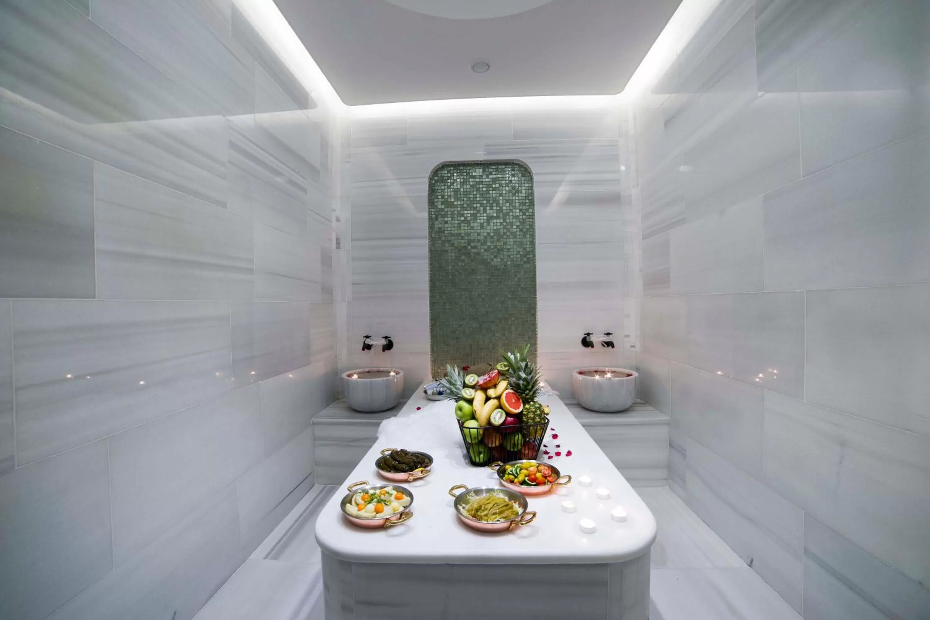 Public Bath in Radisson Collection Hotel, Vadistanbul