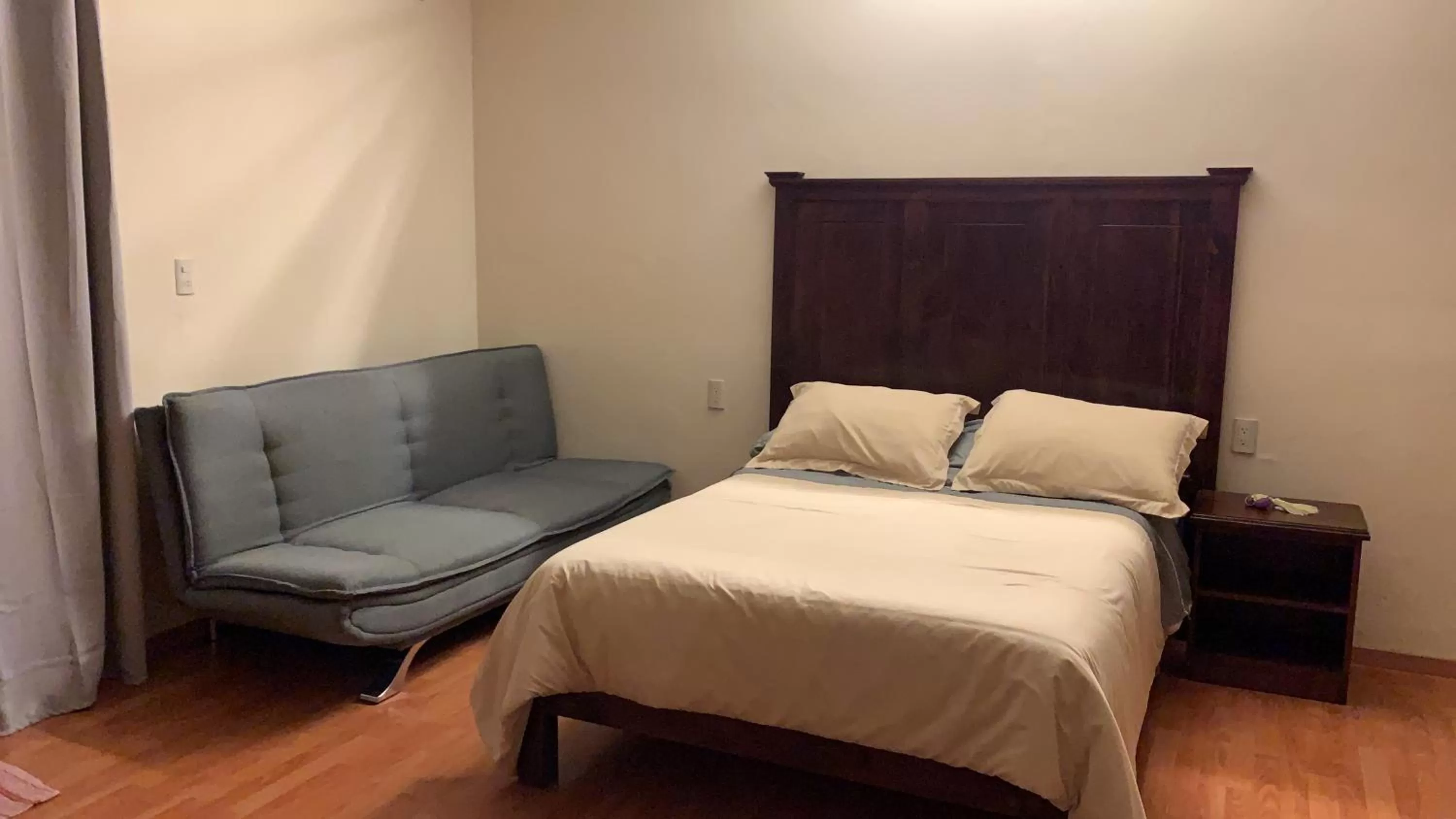 Bed in CORTIJO LA CASONA & Bungalow al Pie de la Montaña