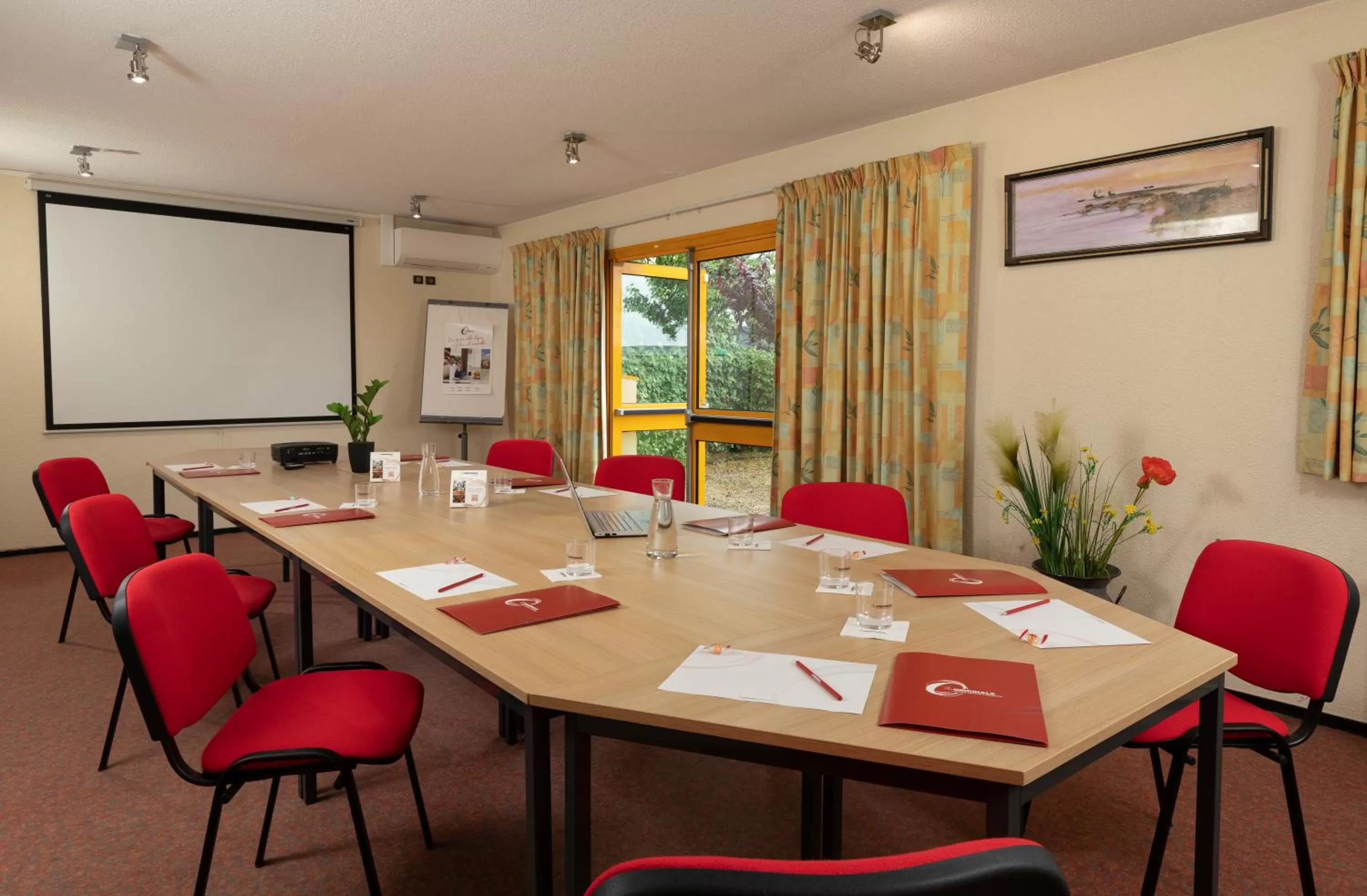 Business facilities in Hôtel The Originals Access, Bourges Nord Saint-Doulchard