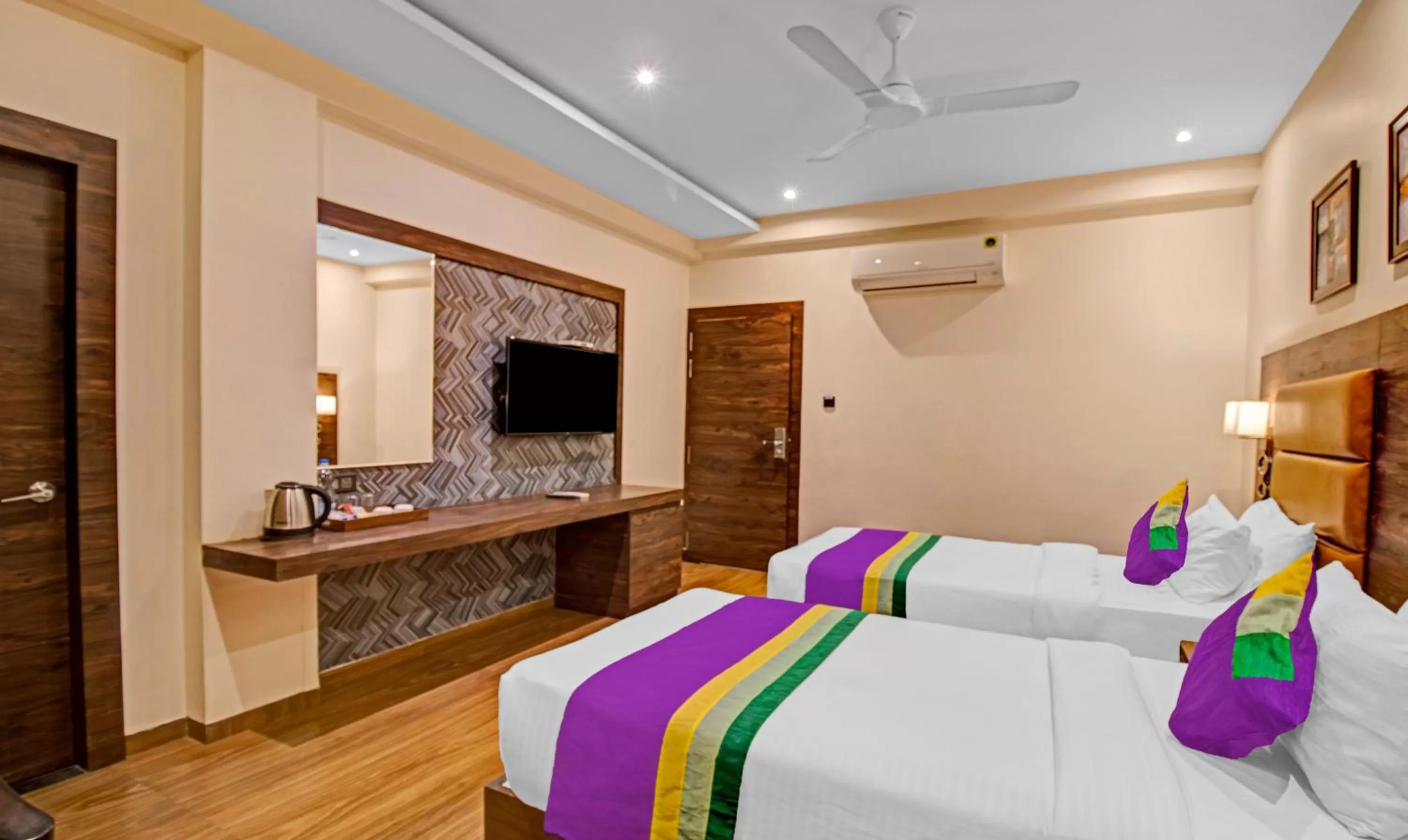 Photo of the whole room, Bed in Treebo Premium Median Inn