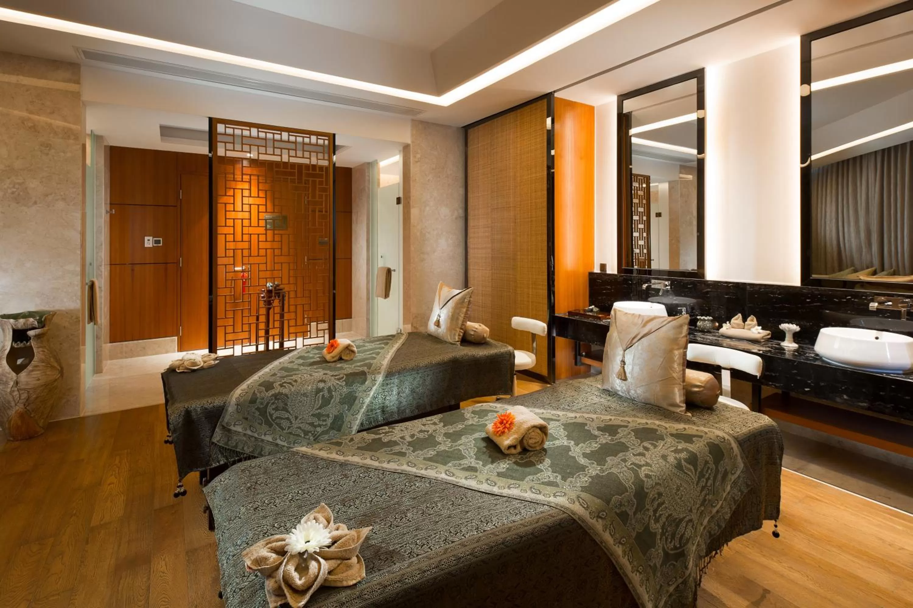 Spa and wellness centre/facilities, Bed in Crowne Plaza Sanya City Center by IHG