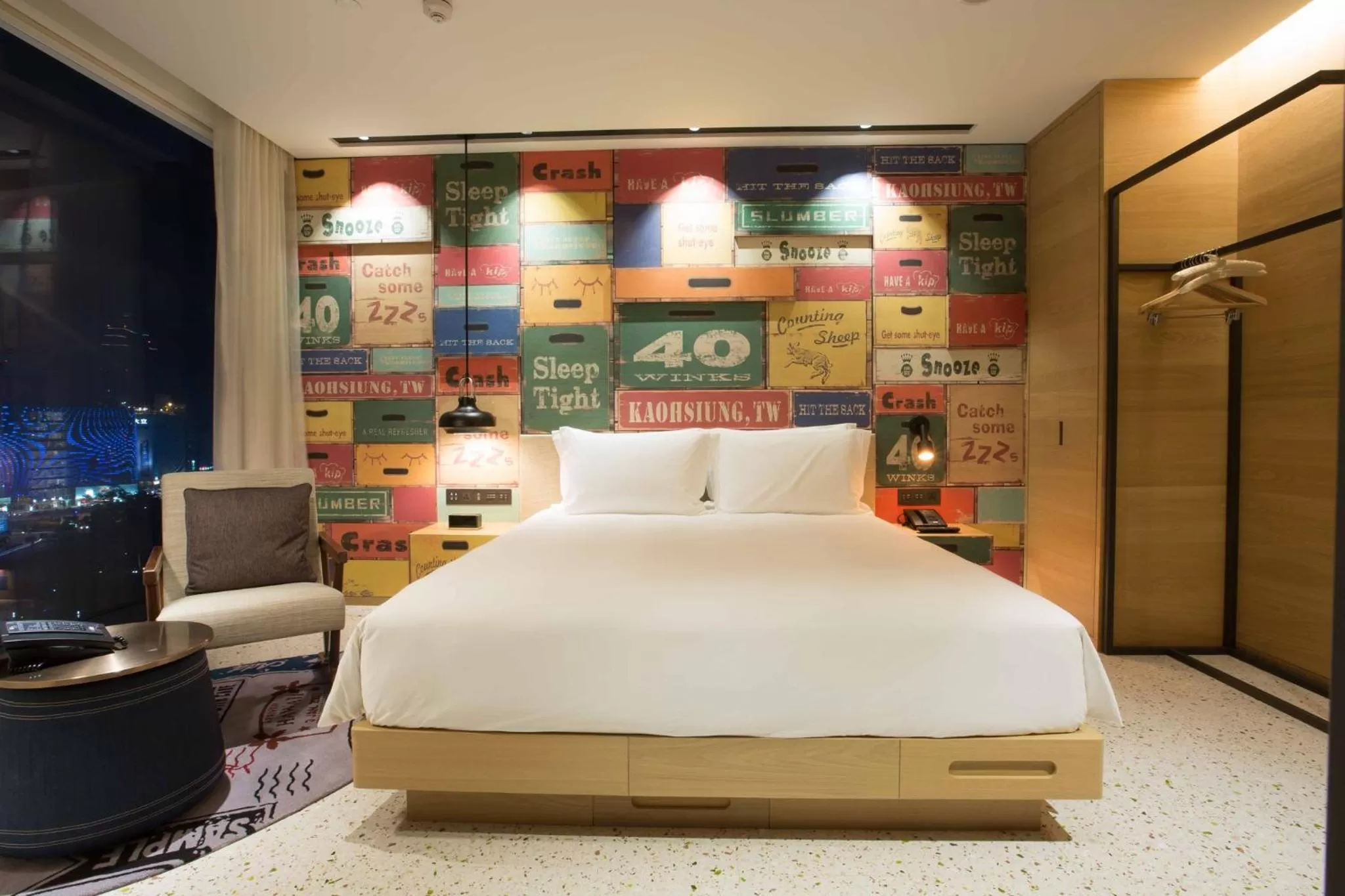 Photo of the whole room, Bed in Hotel Indigo Kaohsiung Central Park by IHG