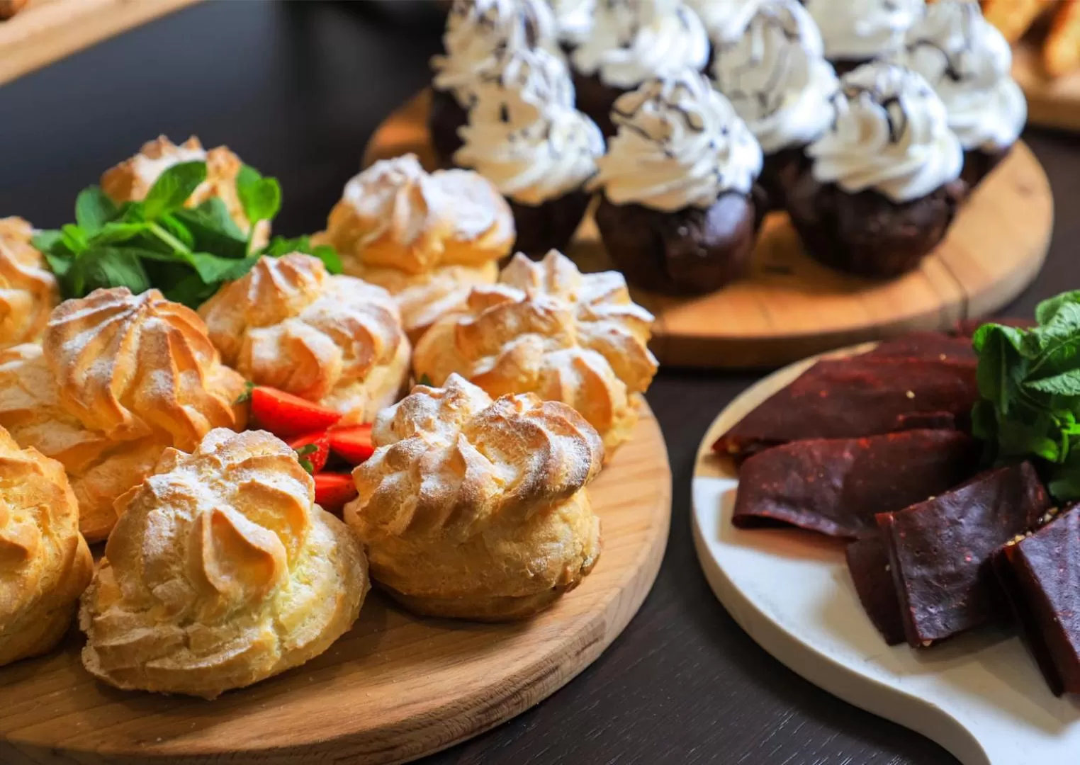 Restaurant/places to eat in Dave Hotel Yerevan