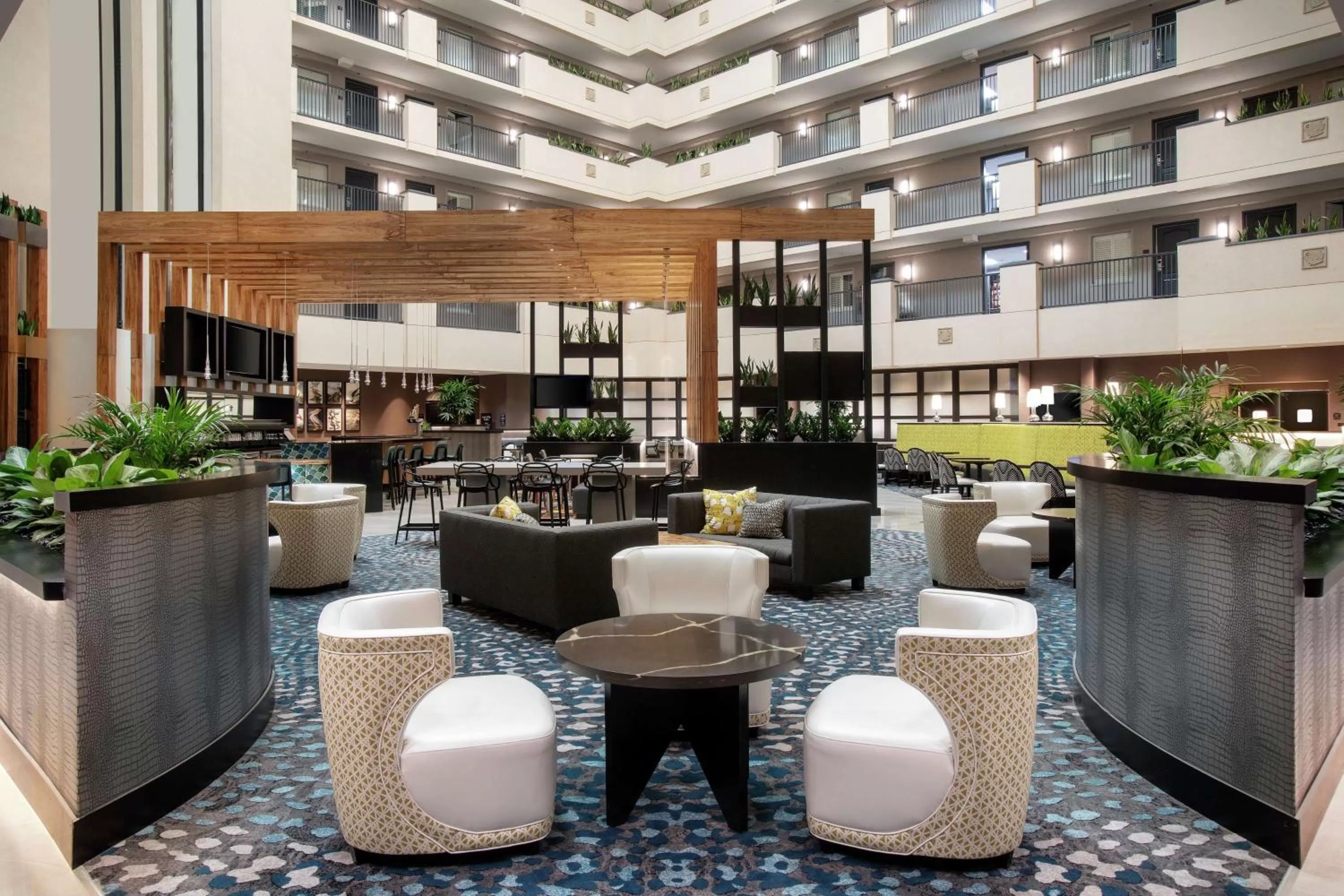 Lobby or reception in Embassy Suites by Hilton Orlando Airport