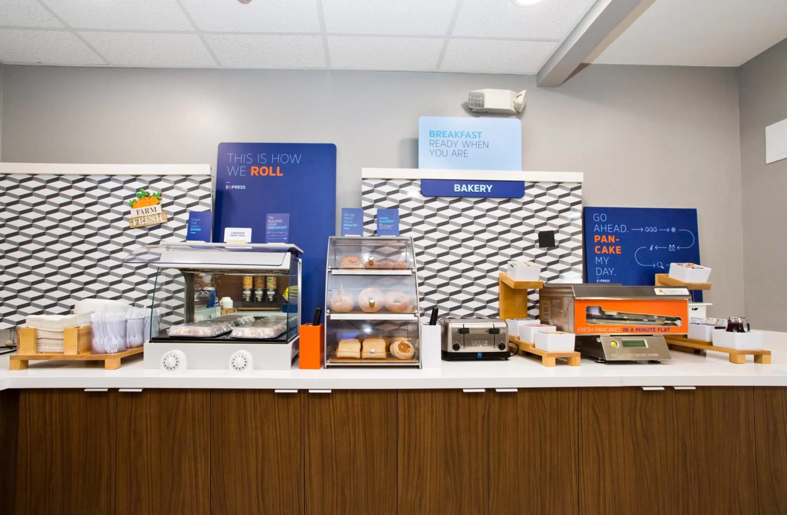 Breakfast in Holiday Inn Express & Suites Sacramento NE Cal Expo by IHG