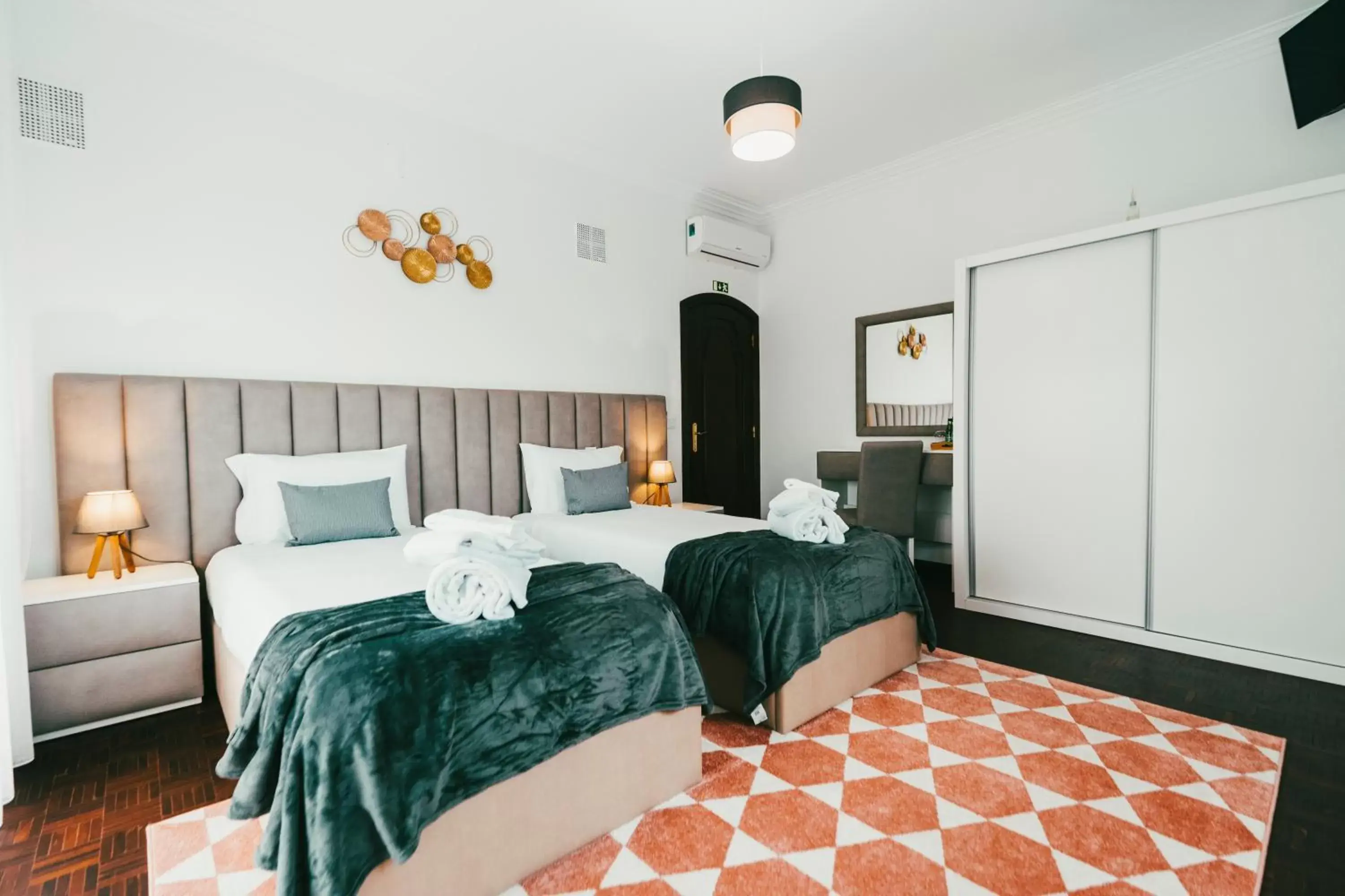 Twin Room with View in Quinta da Costinha Twin Room with View in Quinta da Costinha