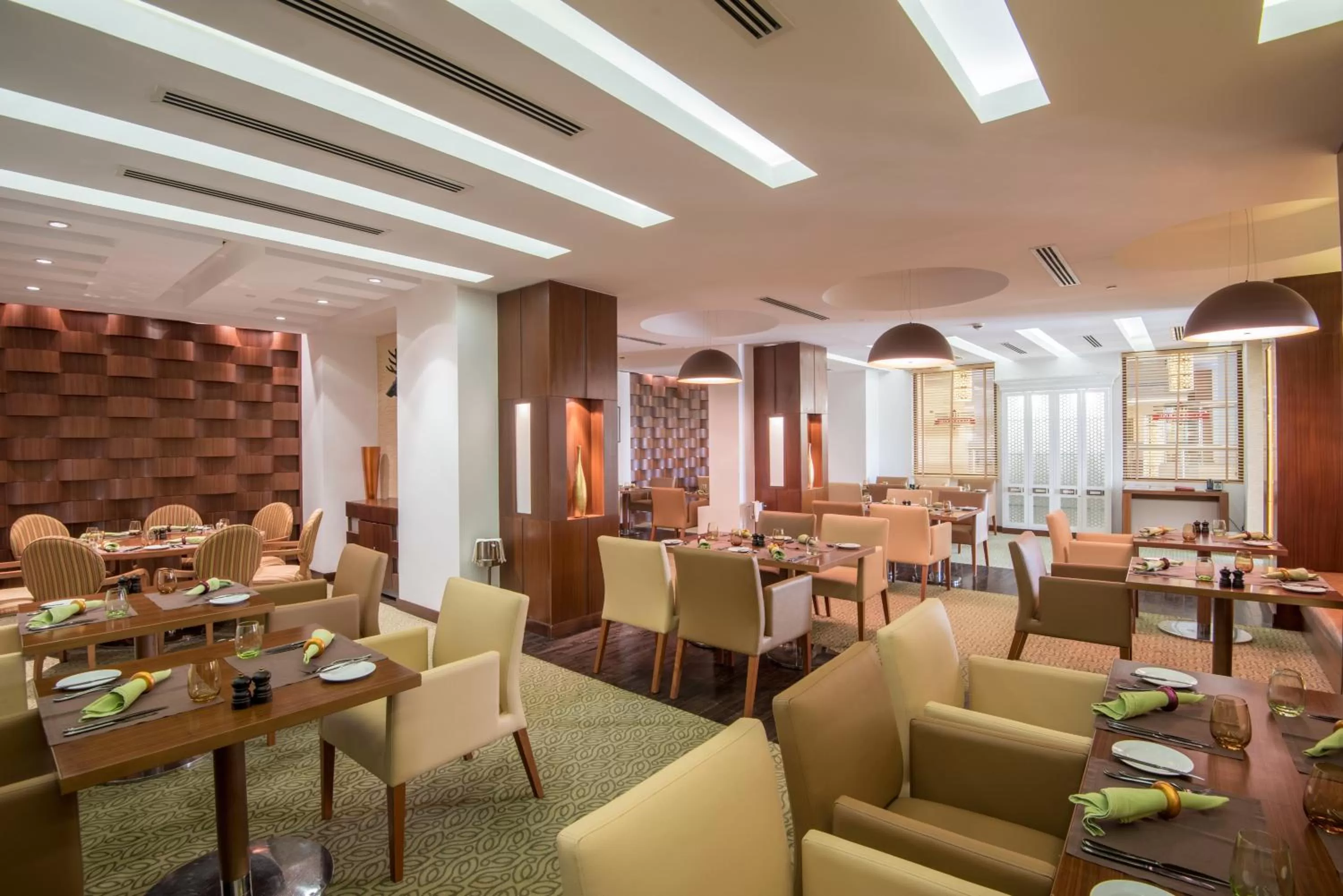 Restaurant/places to eat in Crowne Plaza Sohar by IHG