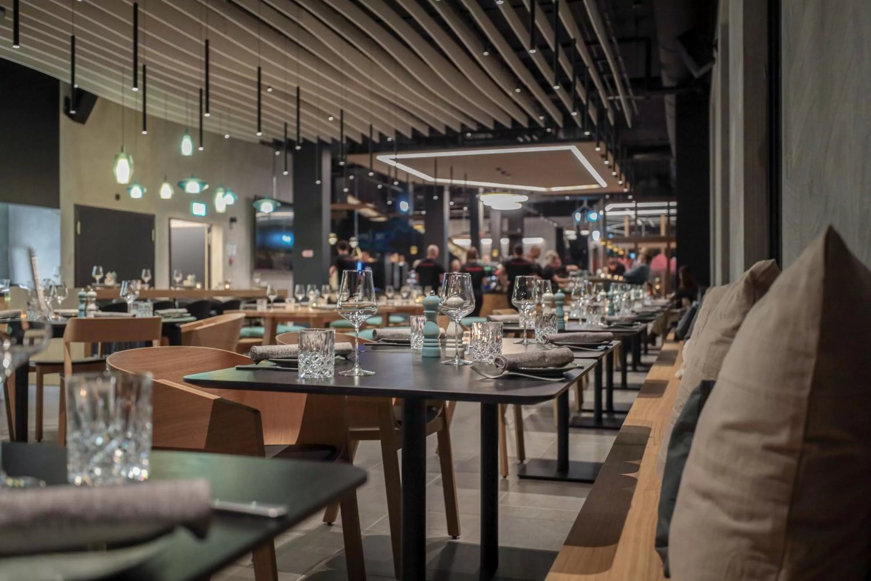 Restaurant/places to eat in AVES Hotel&Apartment Arosa