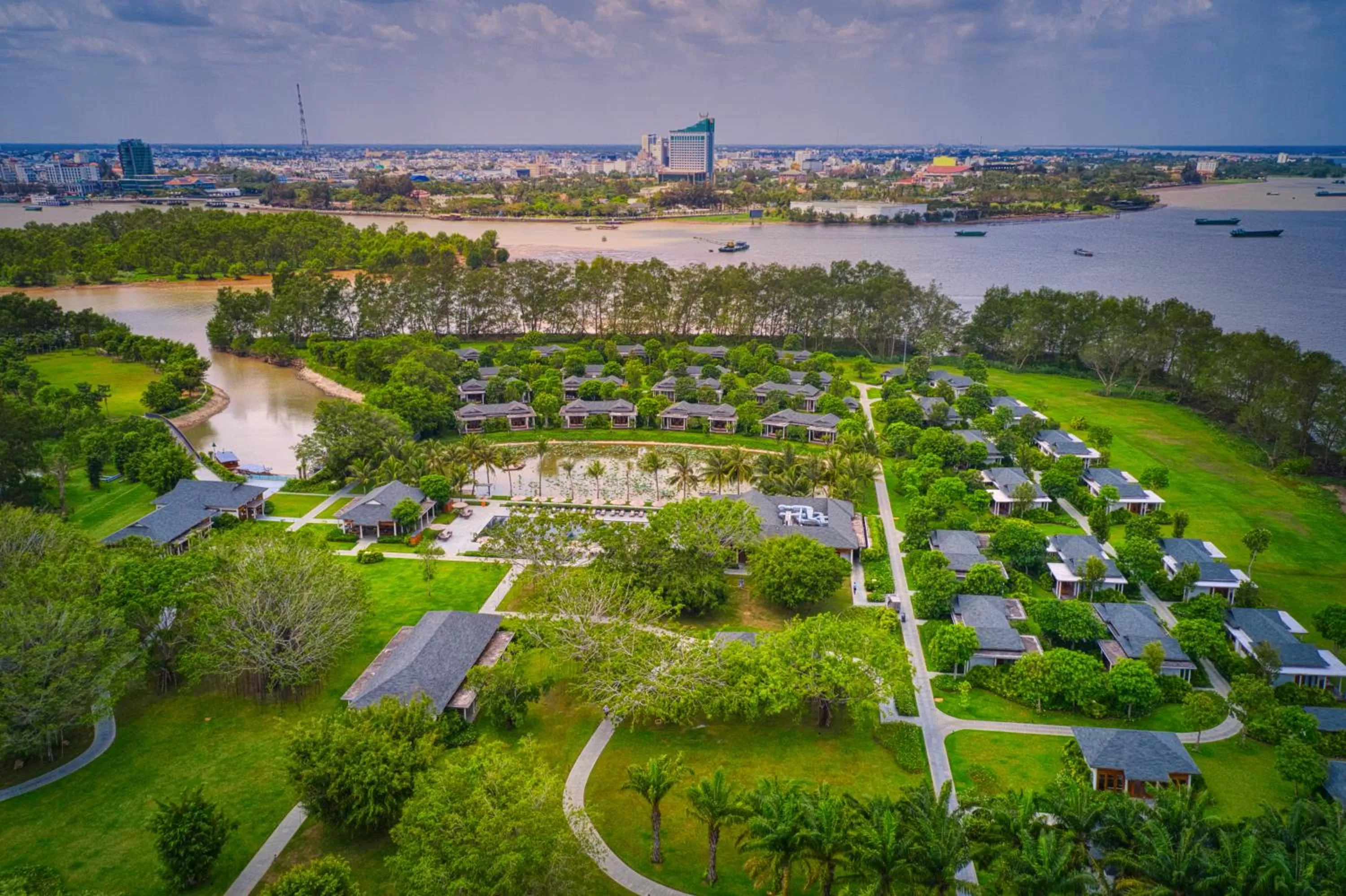 Property building in Azerai Can Tho