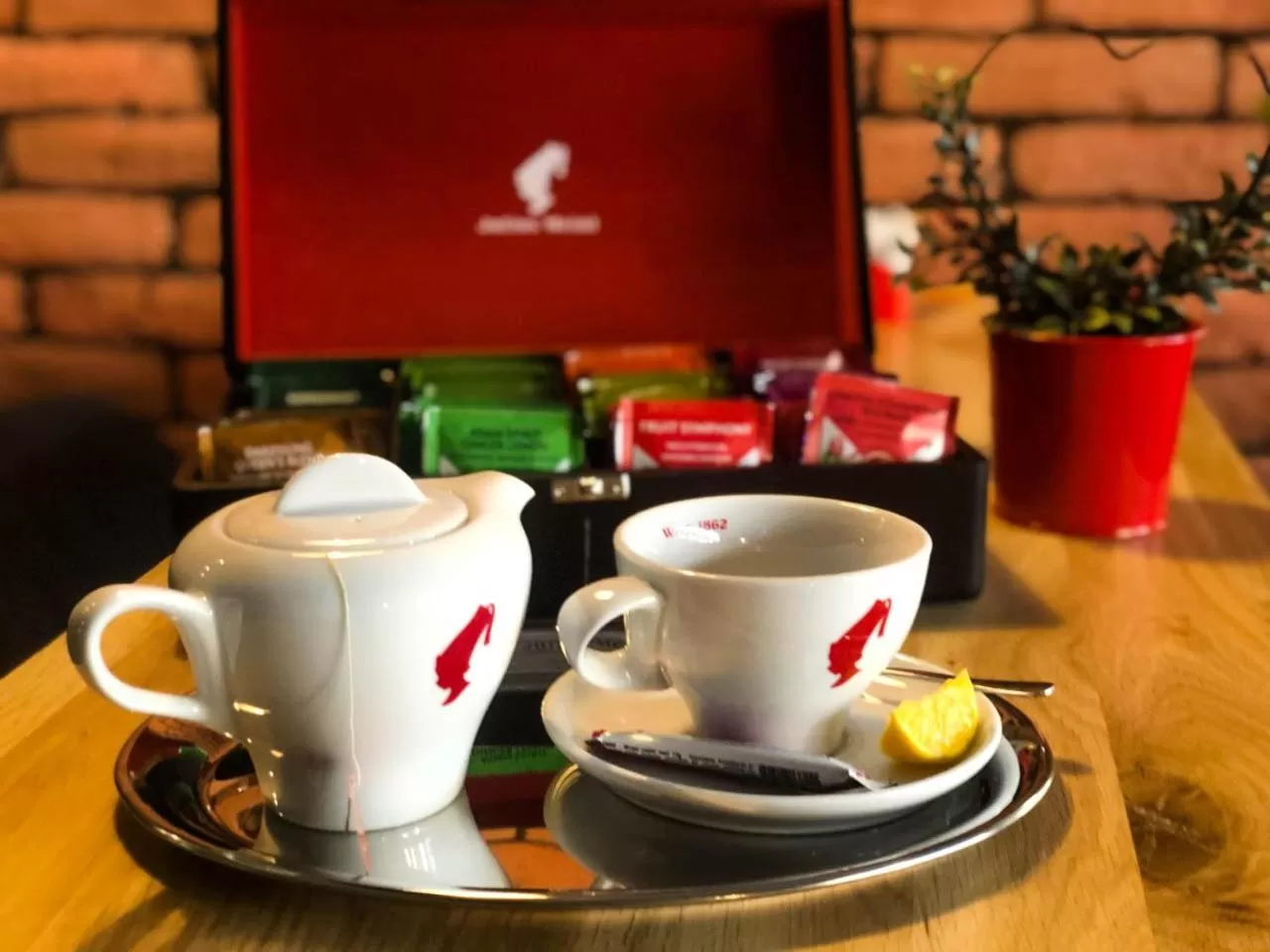 Coffee/tea facilities in Boutique Hotel Nea