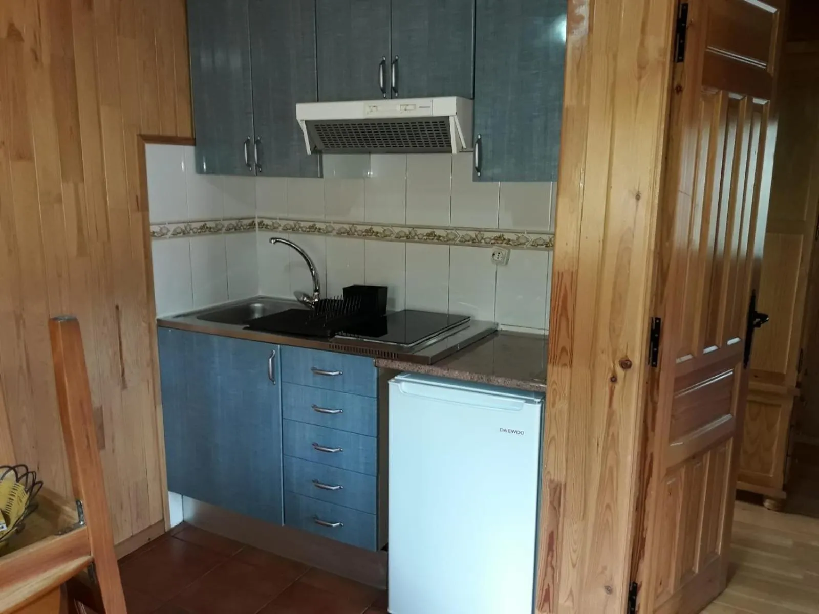 Kitchen or kitchenette in Sabiñanigo Camp & Hotel