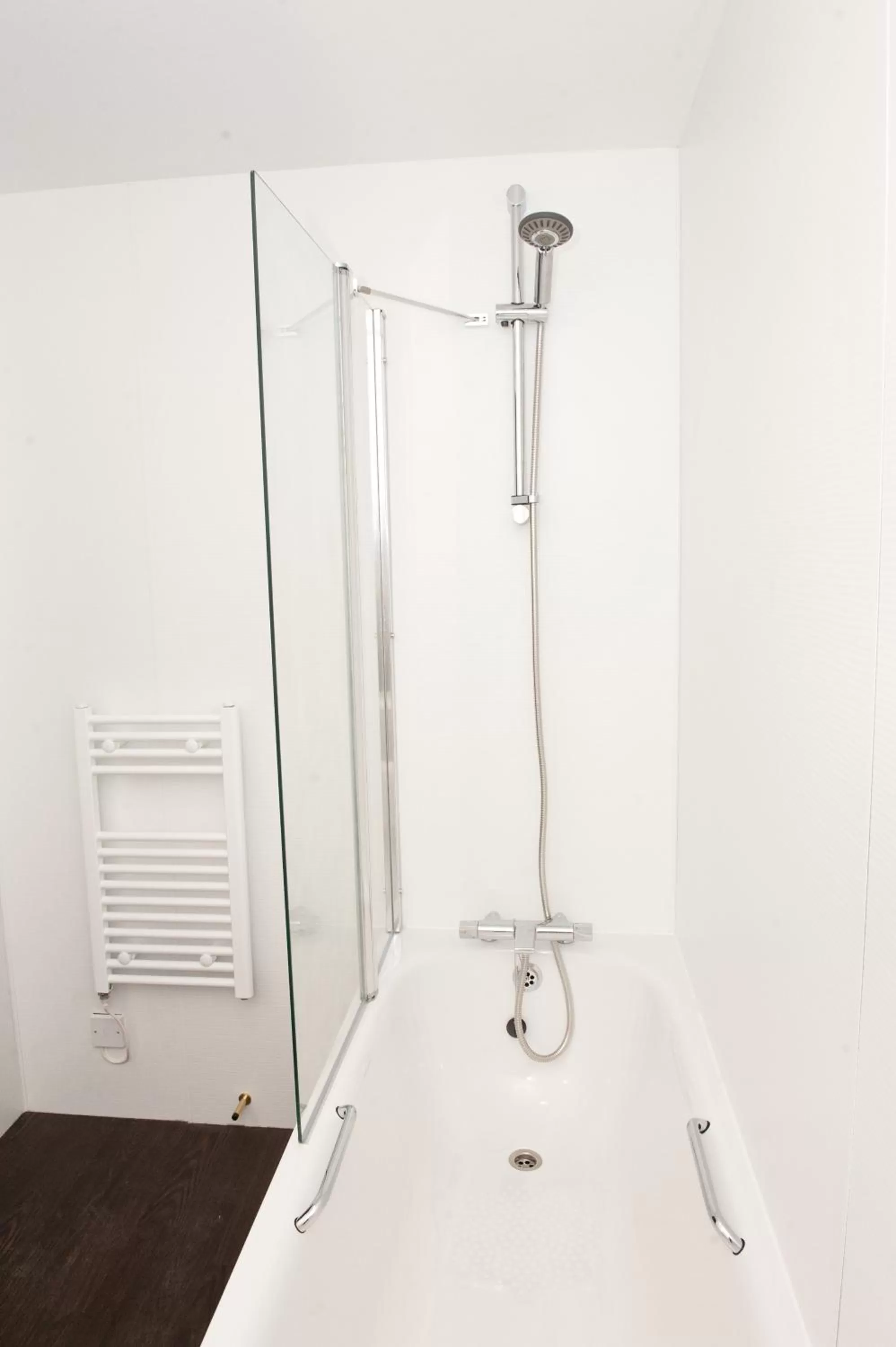 Shower in The Crown Inn