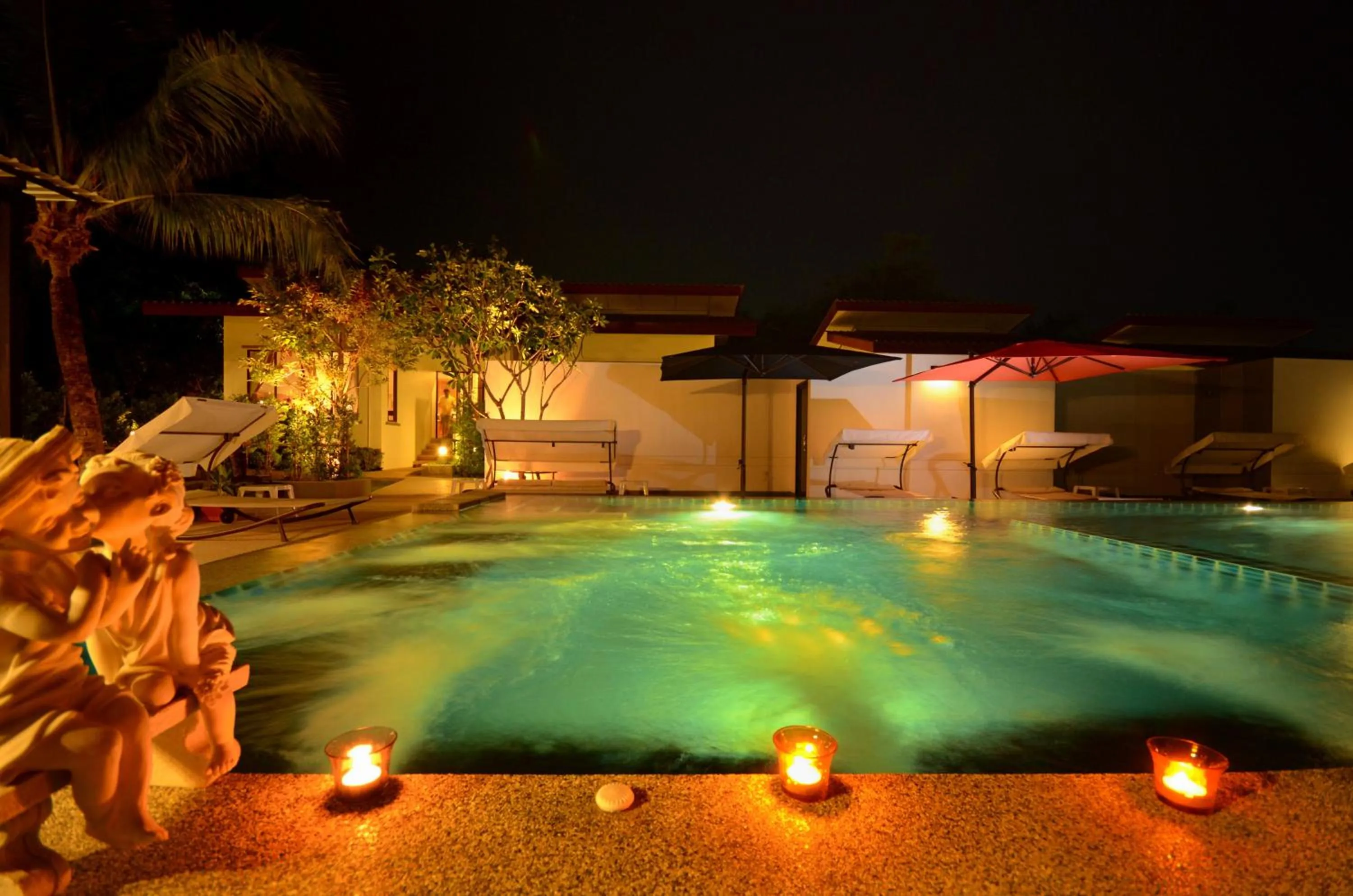 Swimming pool in The Fusion Resort Hotel