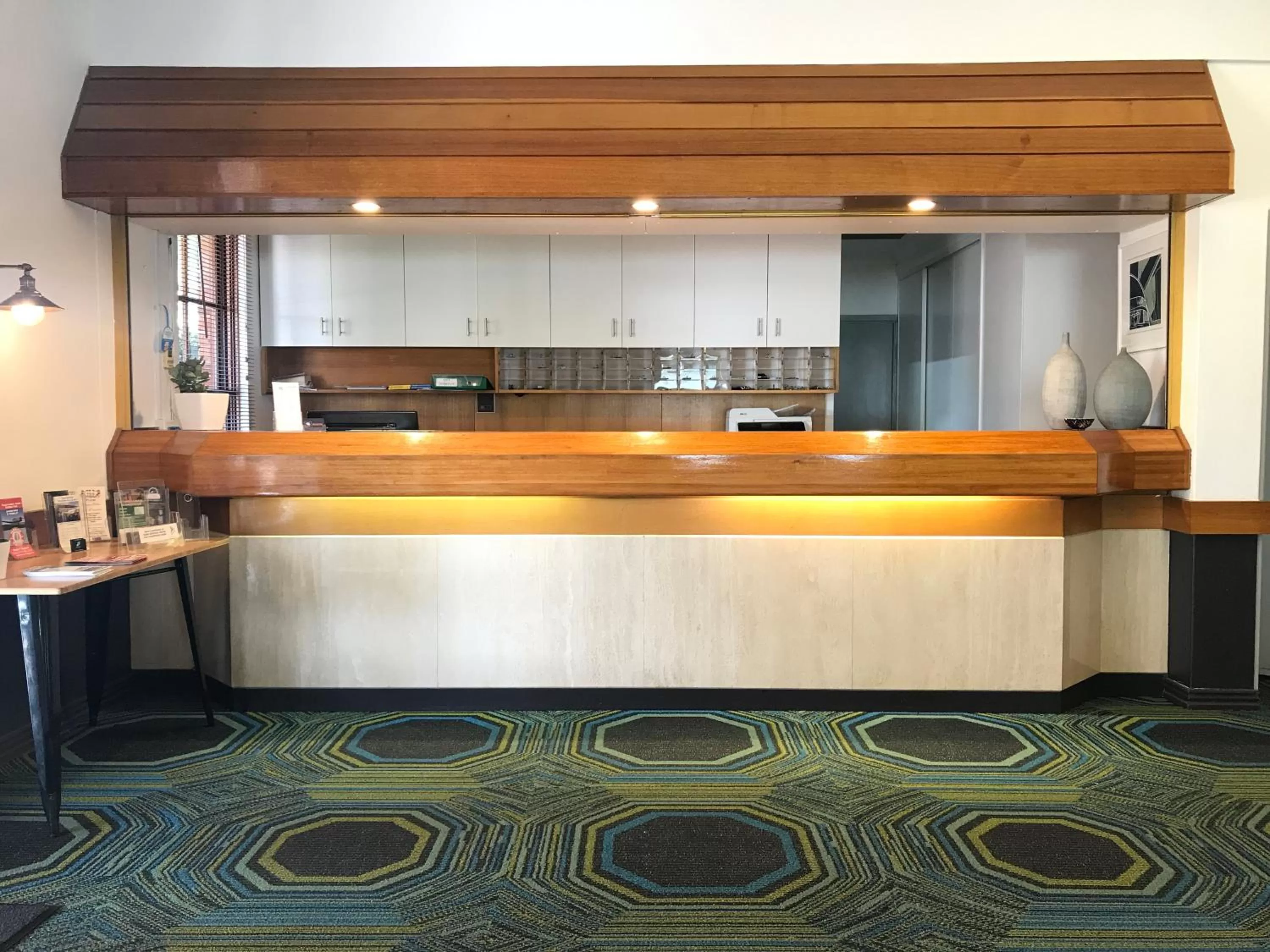 Lobby or reception in Cascades Motor Inn