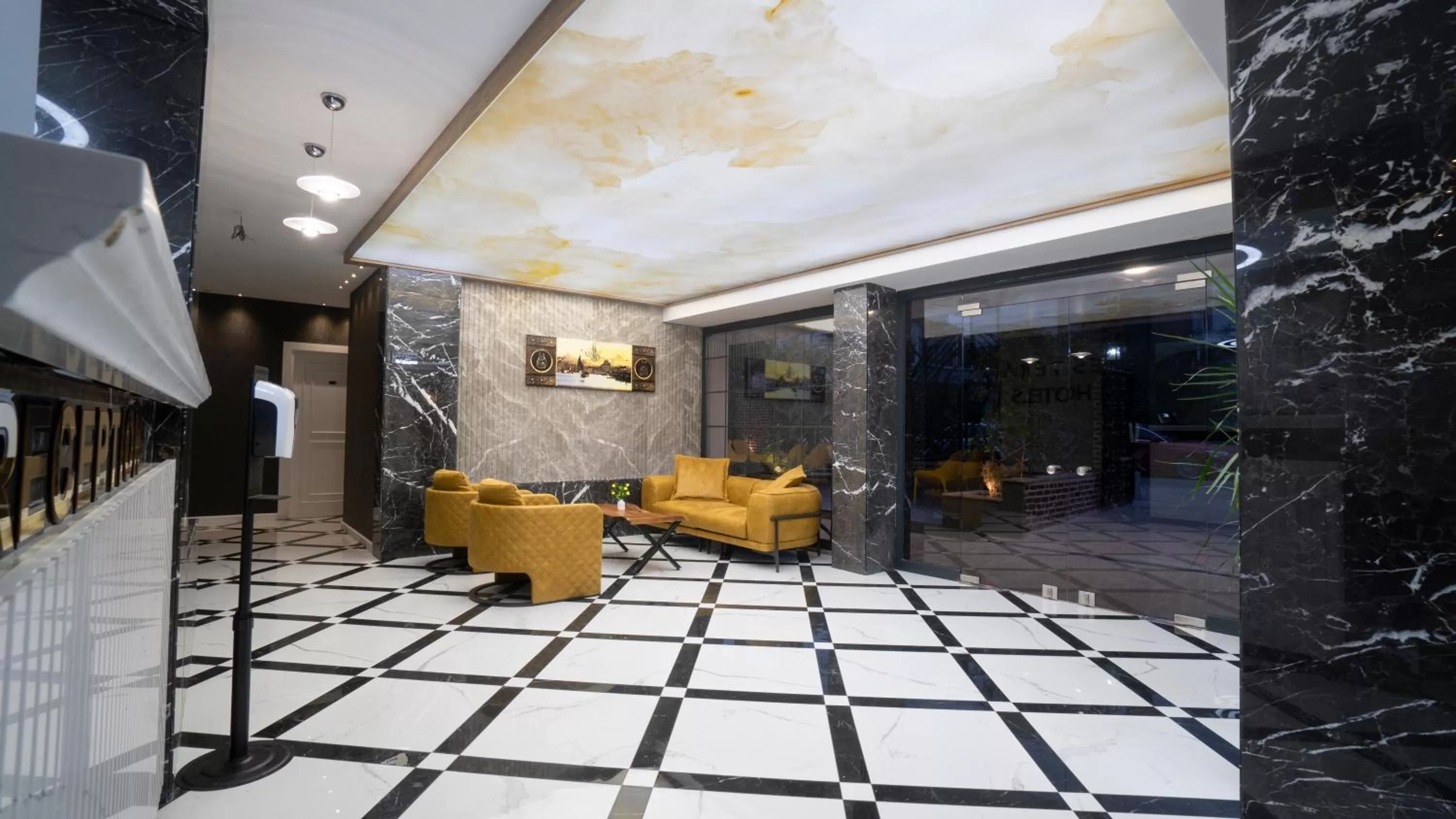 Lobby or reception in Estera Hotel Silent