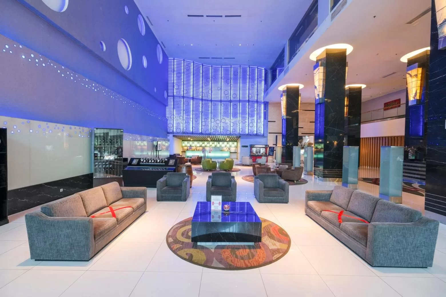 Lobby or reception, Lounge/Bar in Swiss-Belhotel Mangga Besar