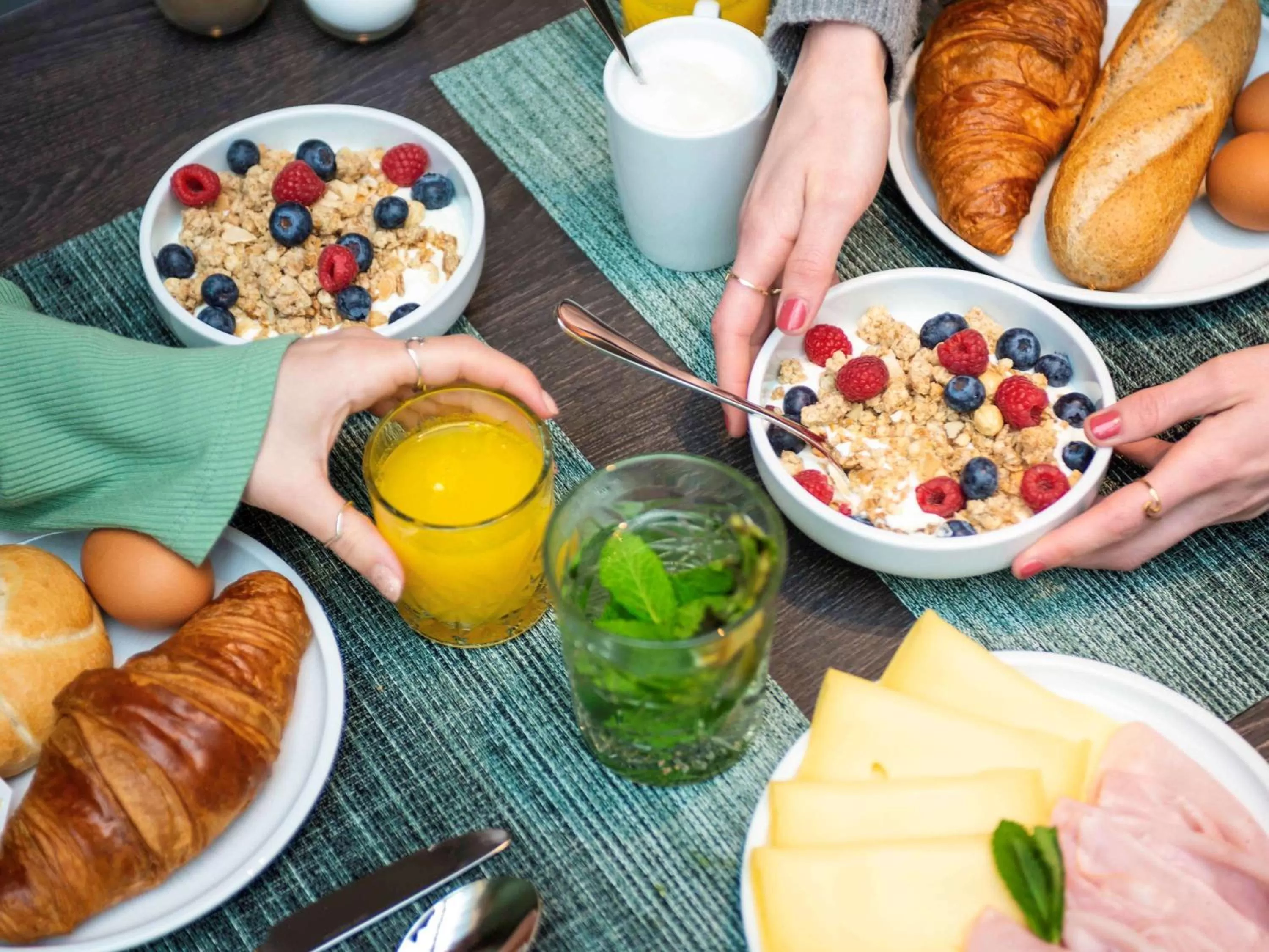 Restaurant/places to eat in ibis Styles Delft City Centre