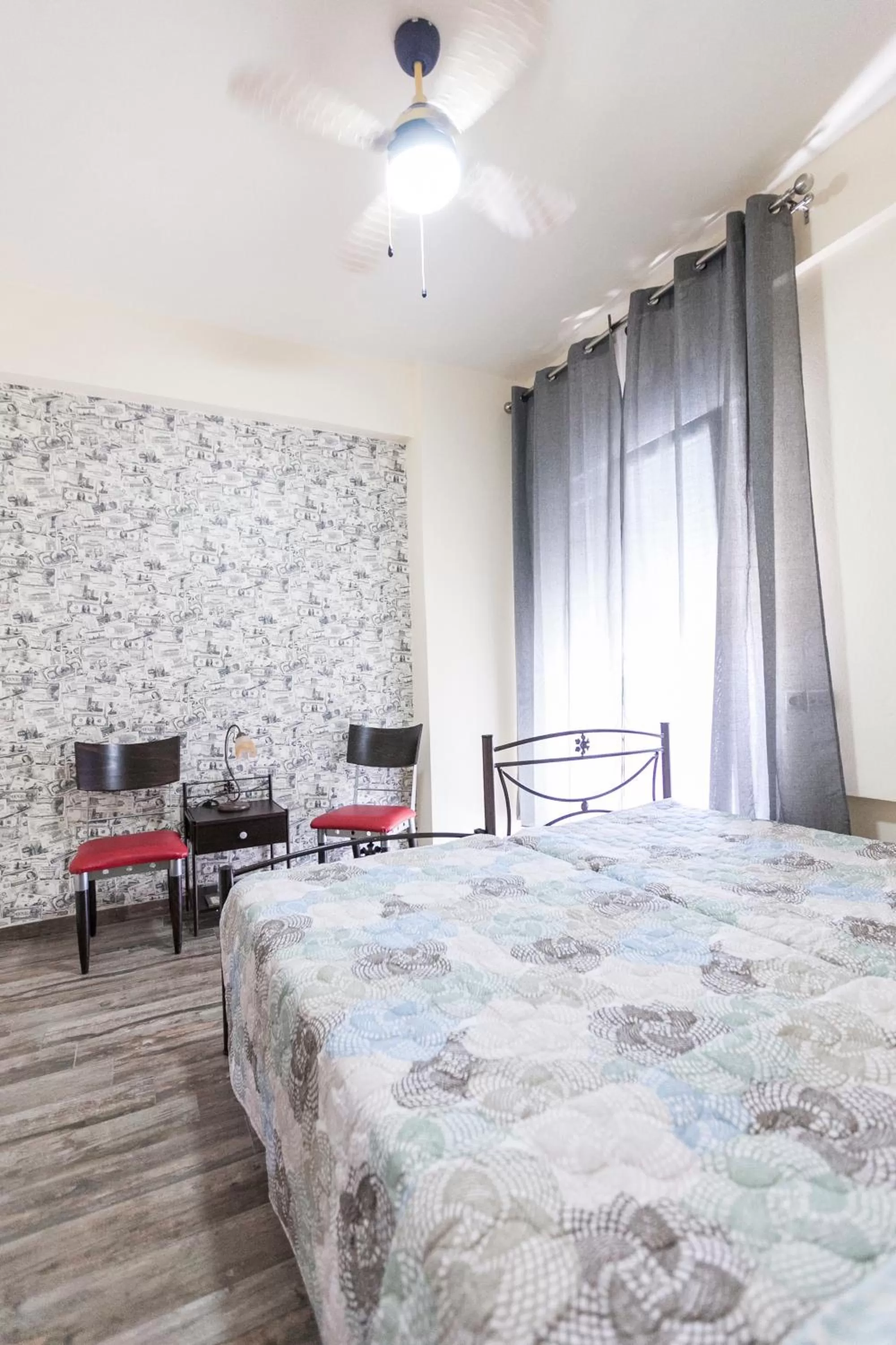 Photo of the whole room in Nomads Meteora