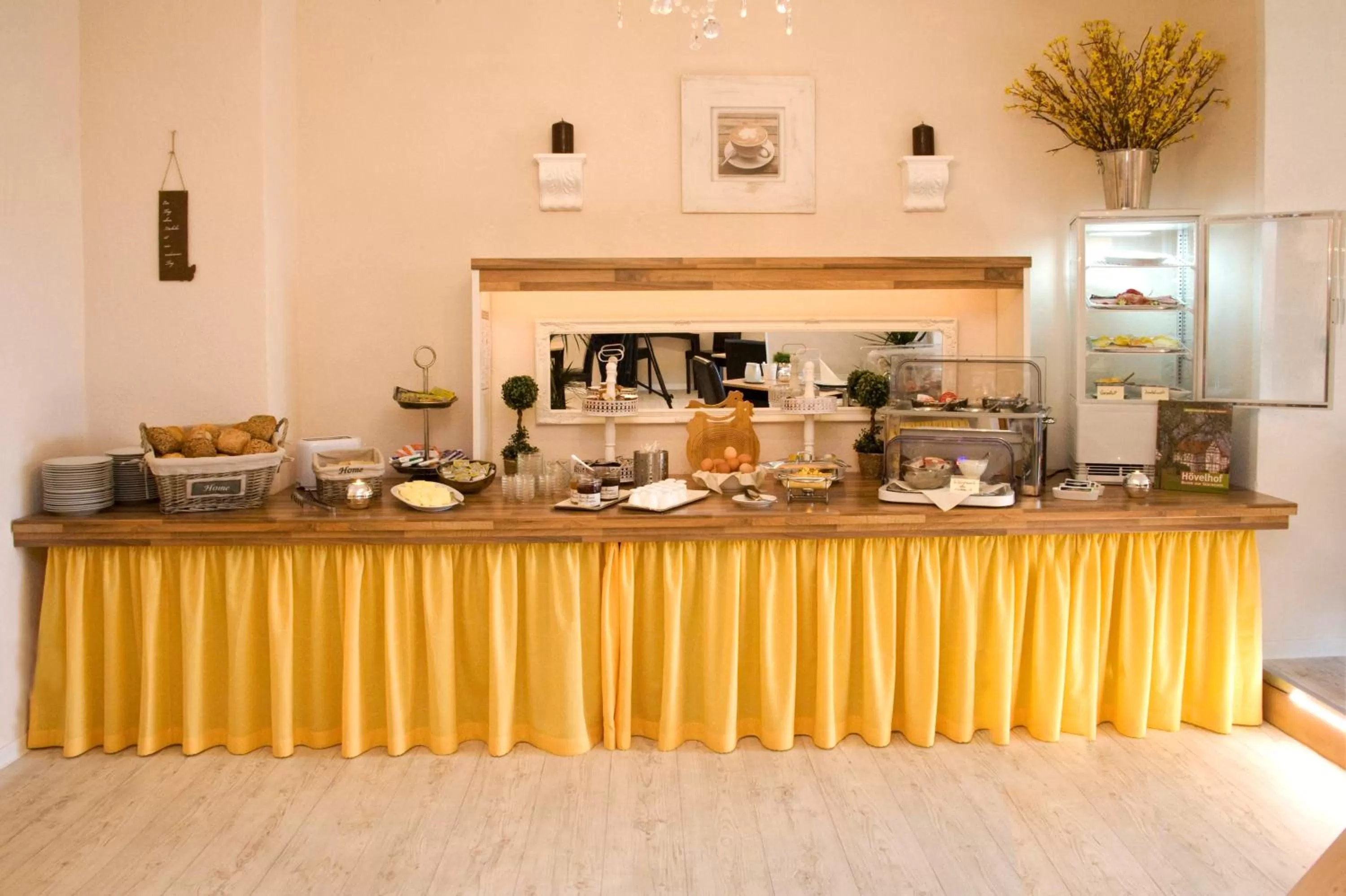 Food in Hotel Garni Zum Grünen Baum