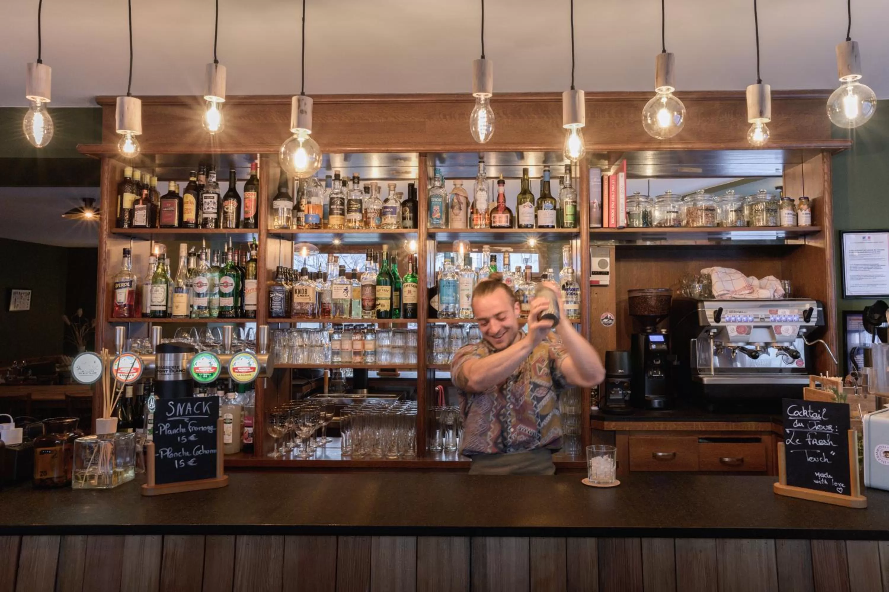 Lounge or bar in Hôtel Maison Doron