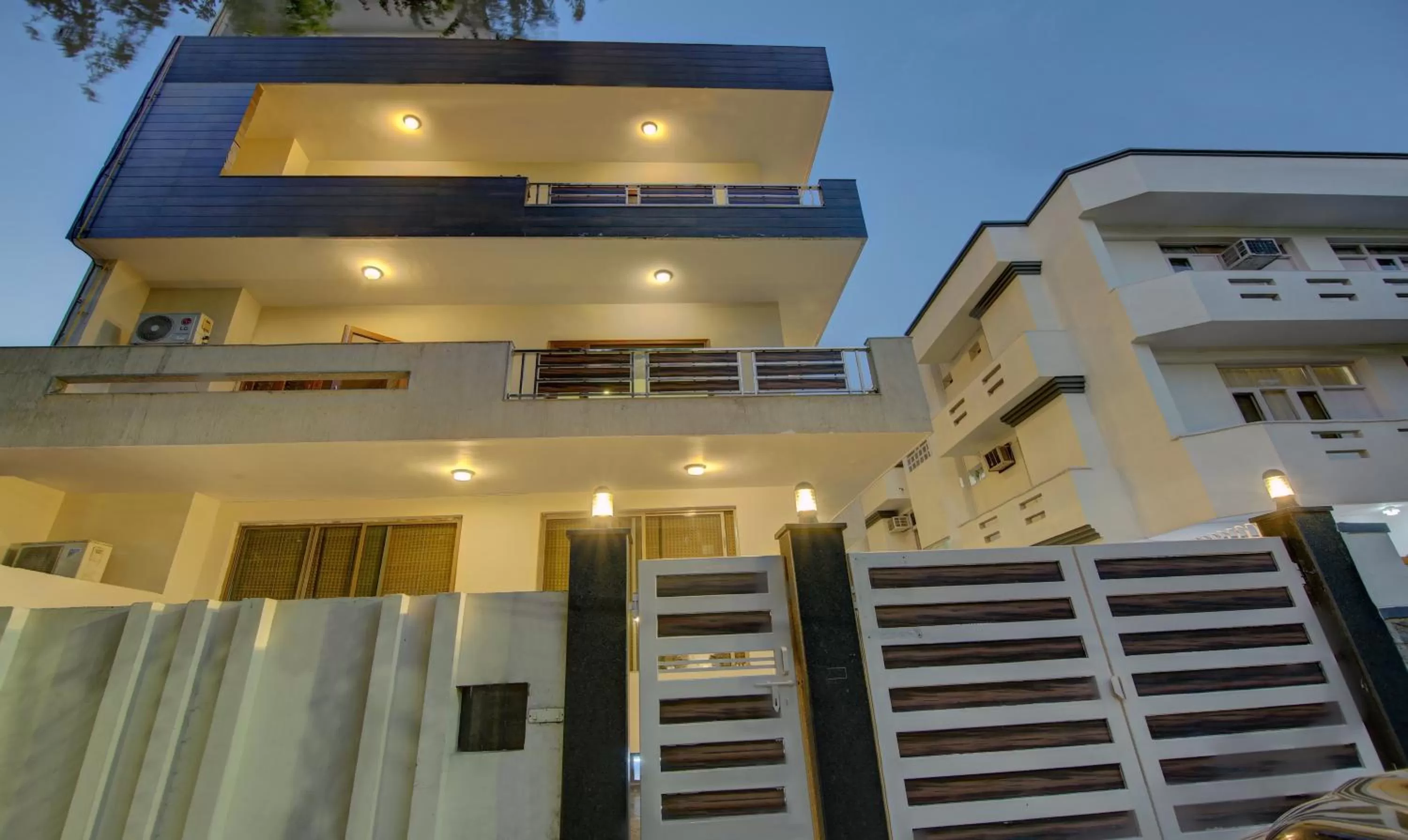 Facade/entrance in Itsy Hotels Swastika Inn Sector 26