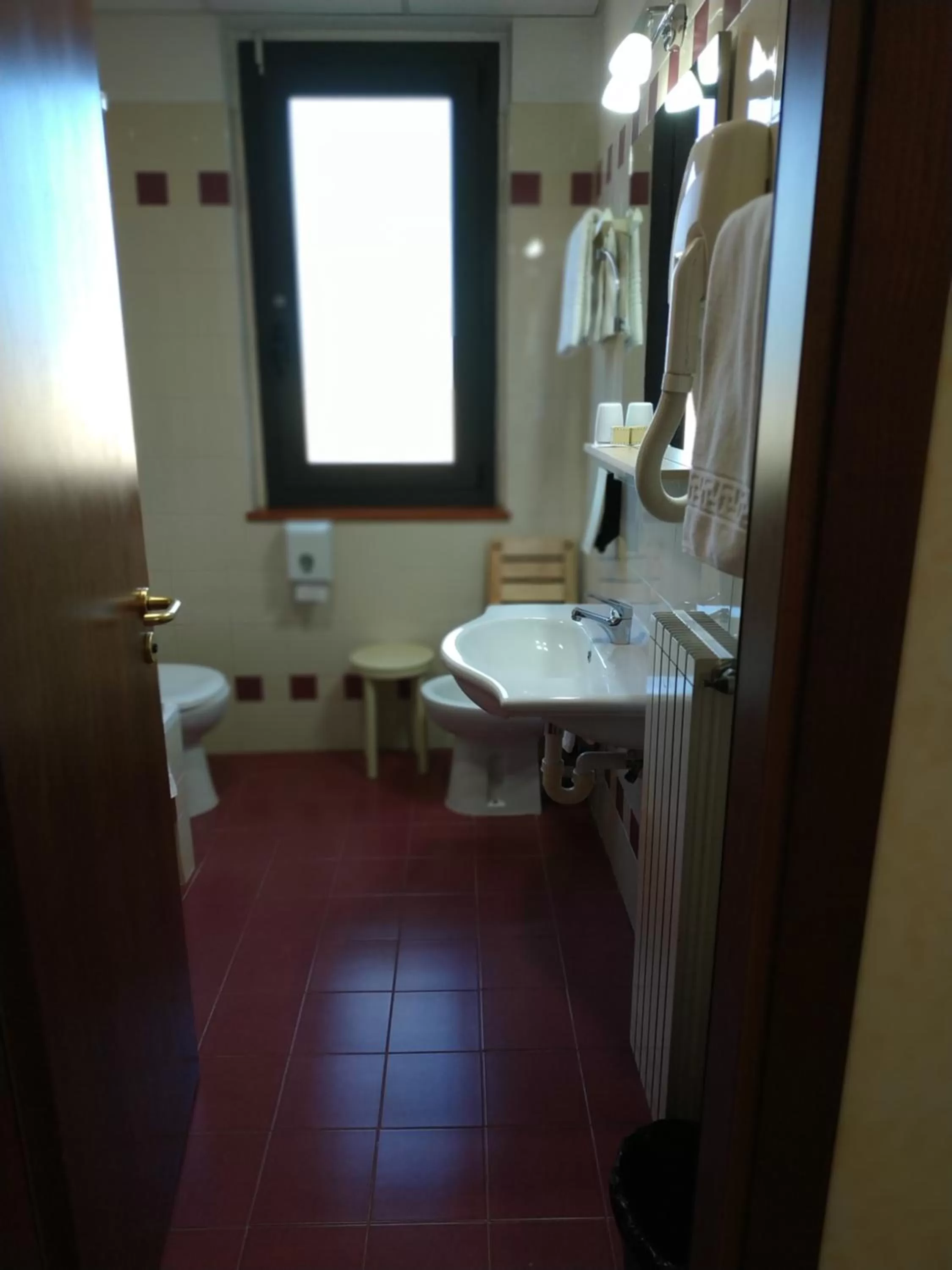 Bathroom in Hotel Aurora