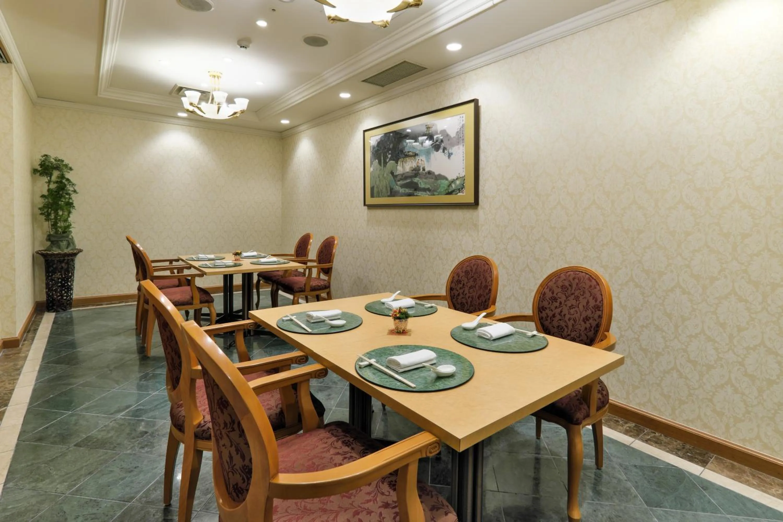 Restaurant/places to eat in Hotel Nikko Princess Kyoto