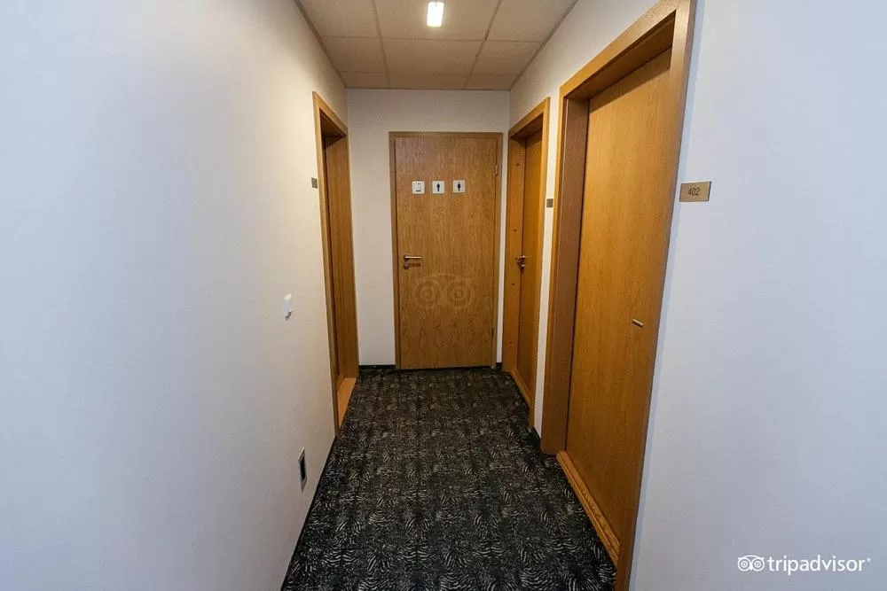 Shower in 101 Guesthouse Hotel