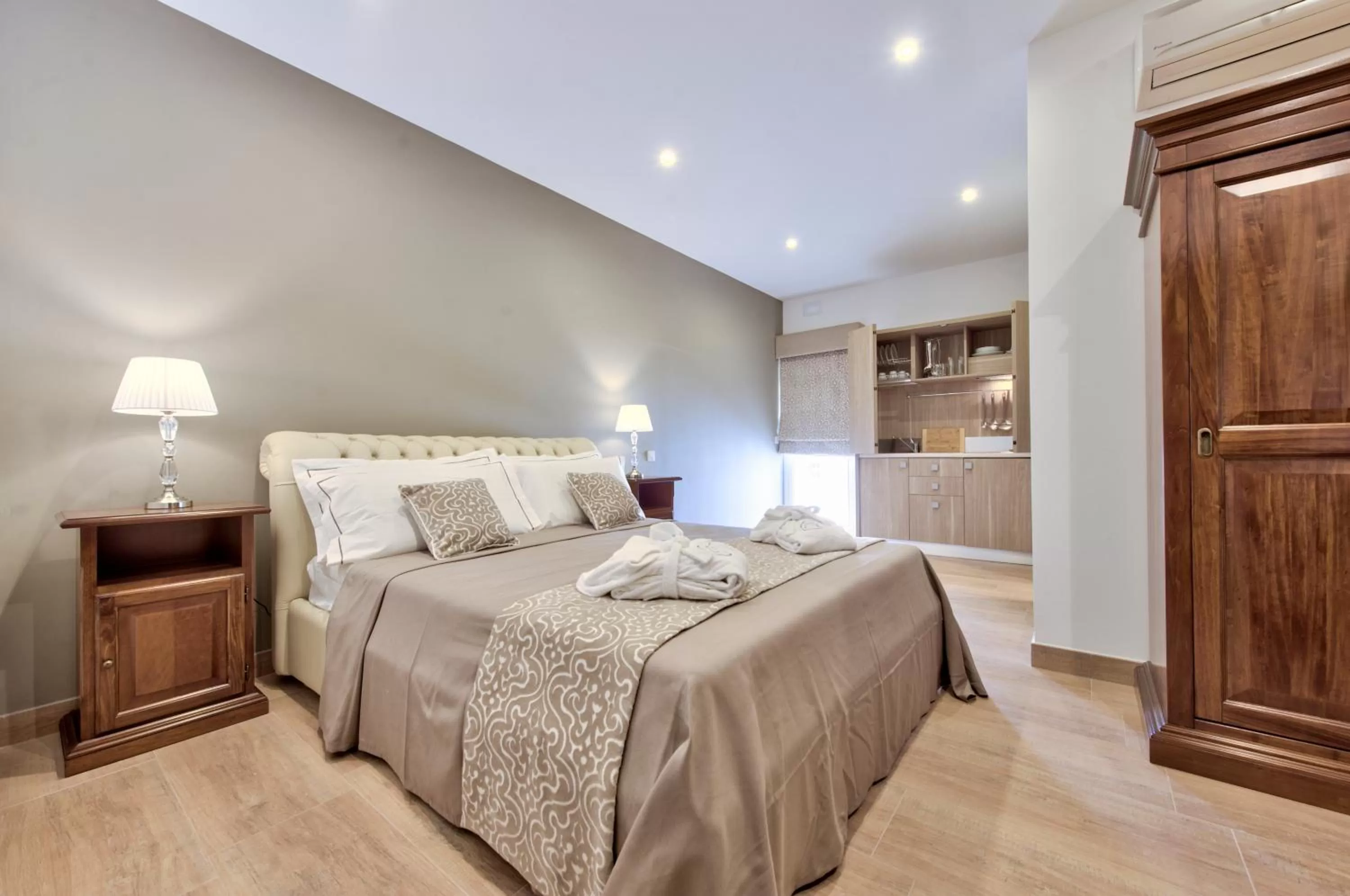 Bedroom, Bed in Palazzo Violetta