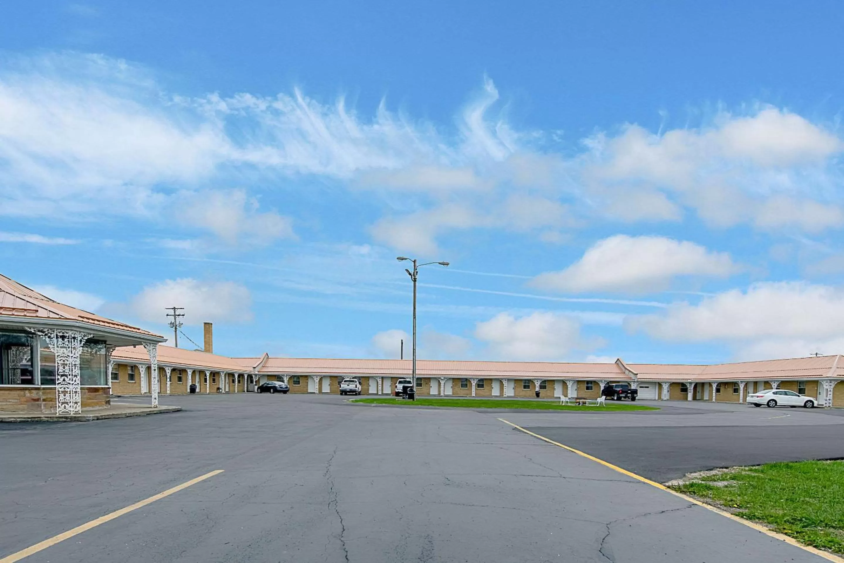 Property building in Highway Inn