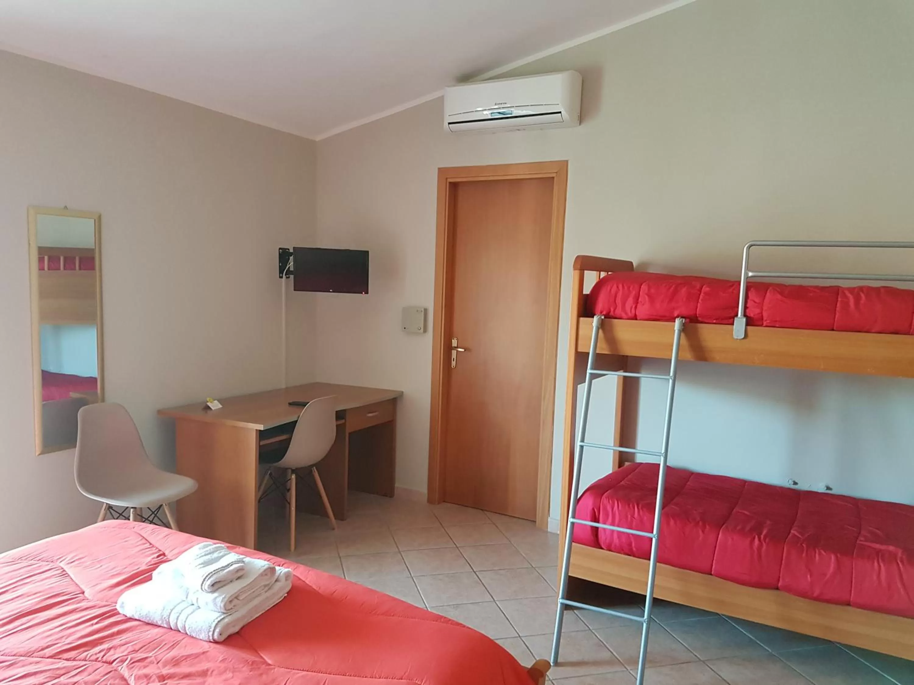 Bedroom, Bed in B&B Magna Grecia