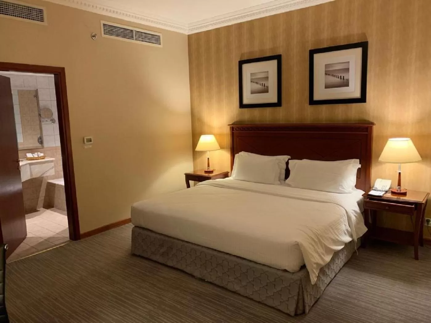 Bedroom, Bed in Executives Hotel - Olaya