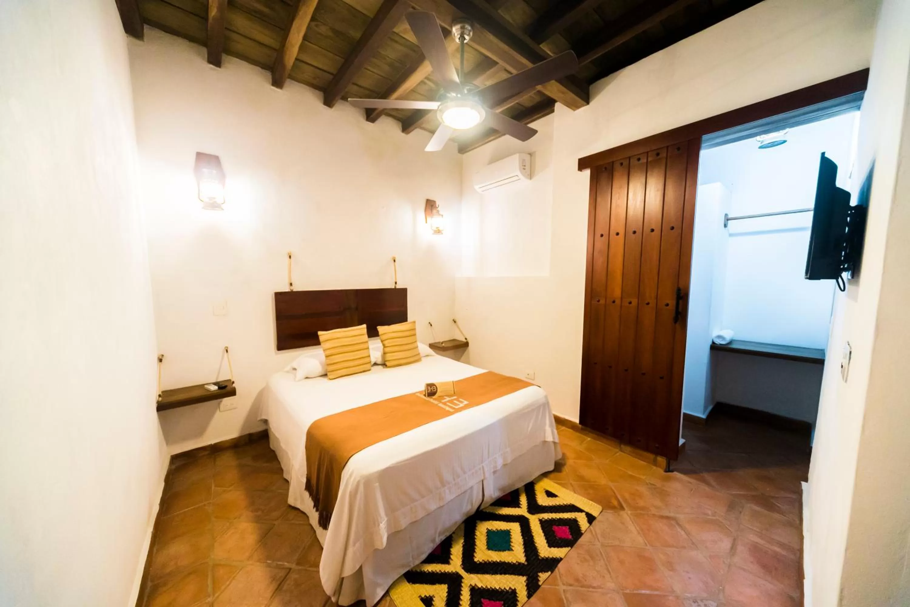 Photo of the whole room, Bed in Bohemia Hotel Boutique