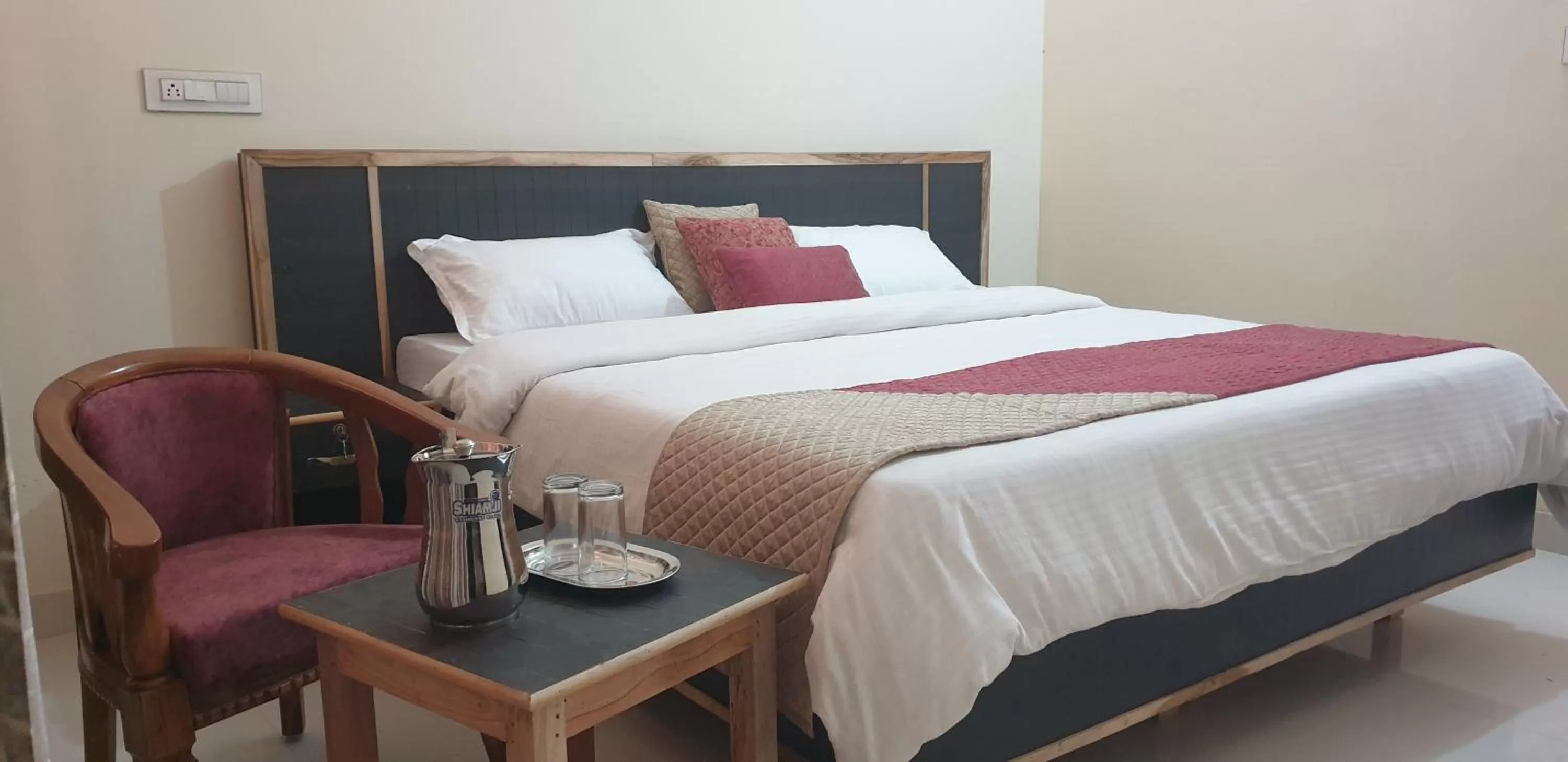 Bed in Maple Leaf Hotel