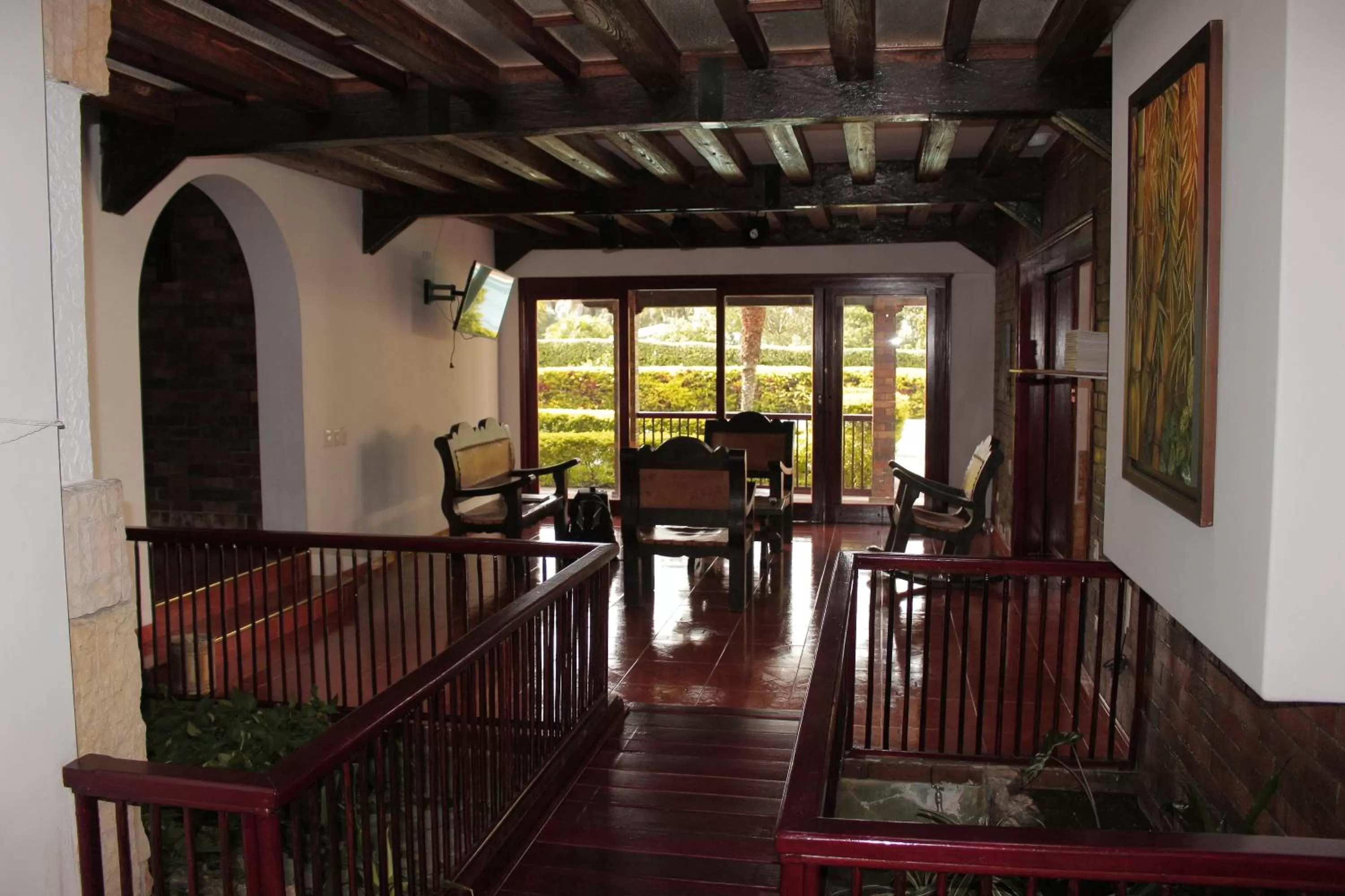 Living room, Seating Area in Hotel Chalet El Castillo by Majuva