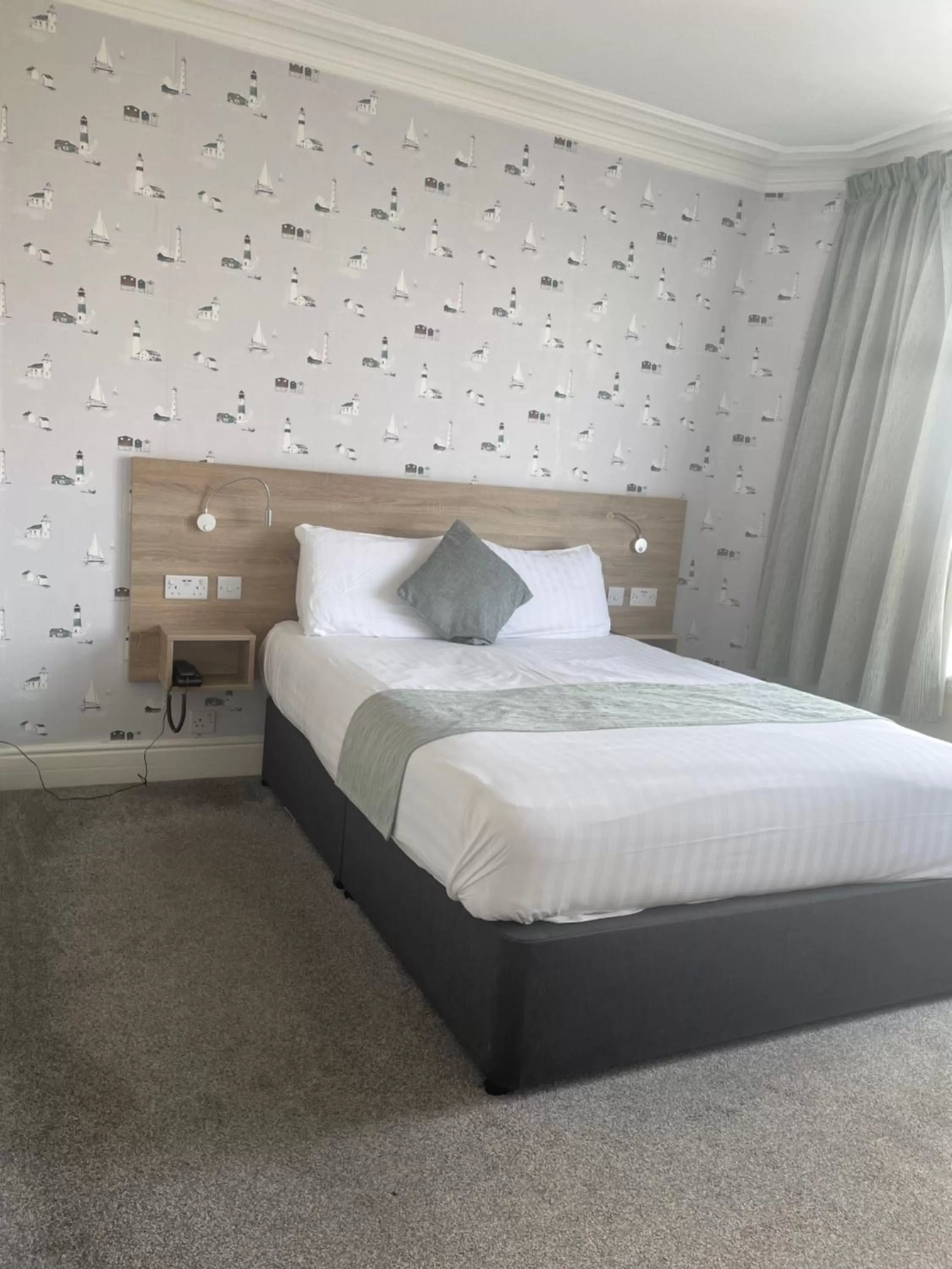 Bed in The Clarendon Hotel