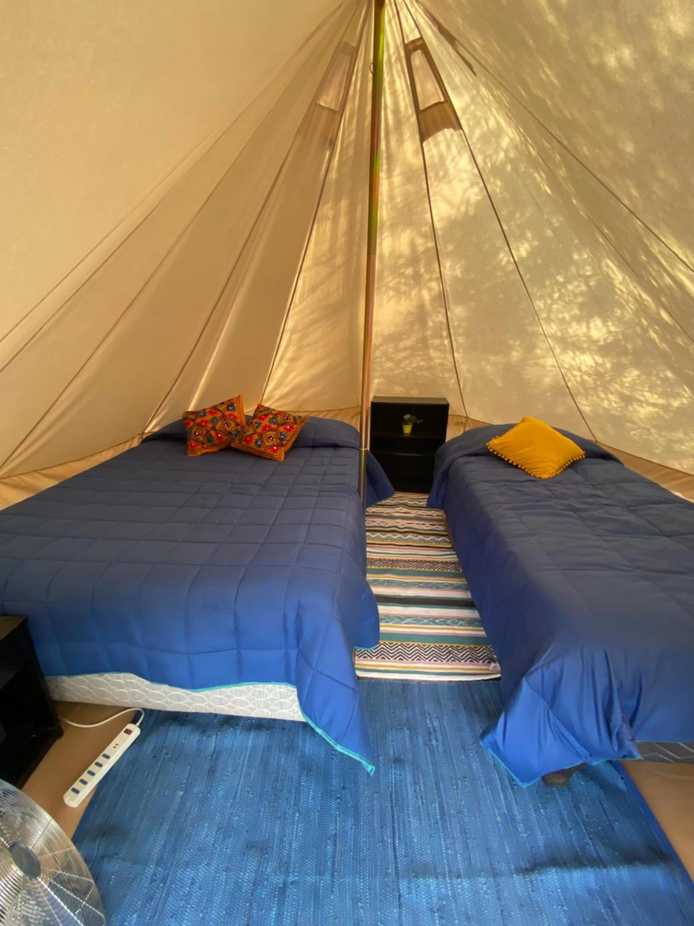 Shower, Bed in CaminAndes Hostal